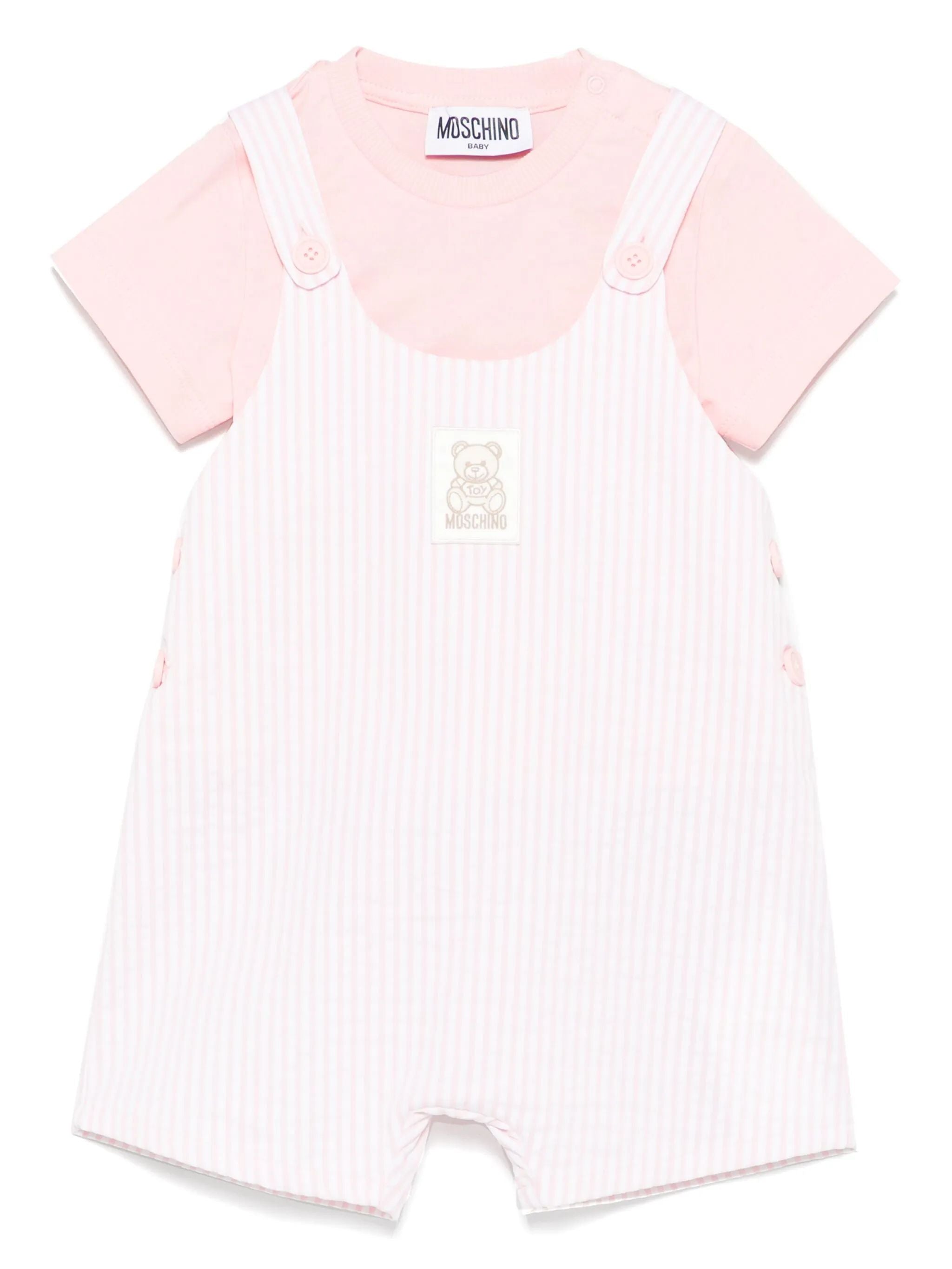 T-SHIRT+ DUNGAREES