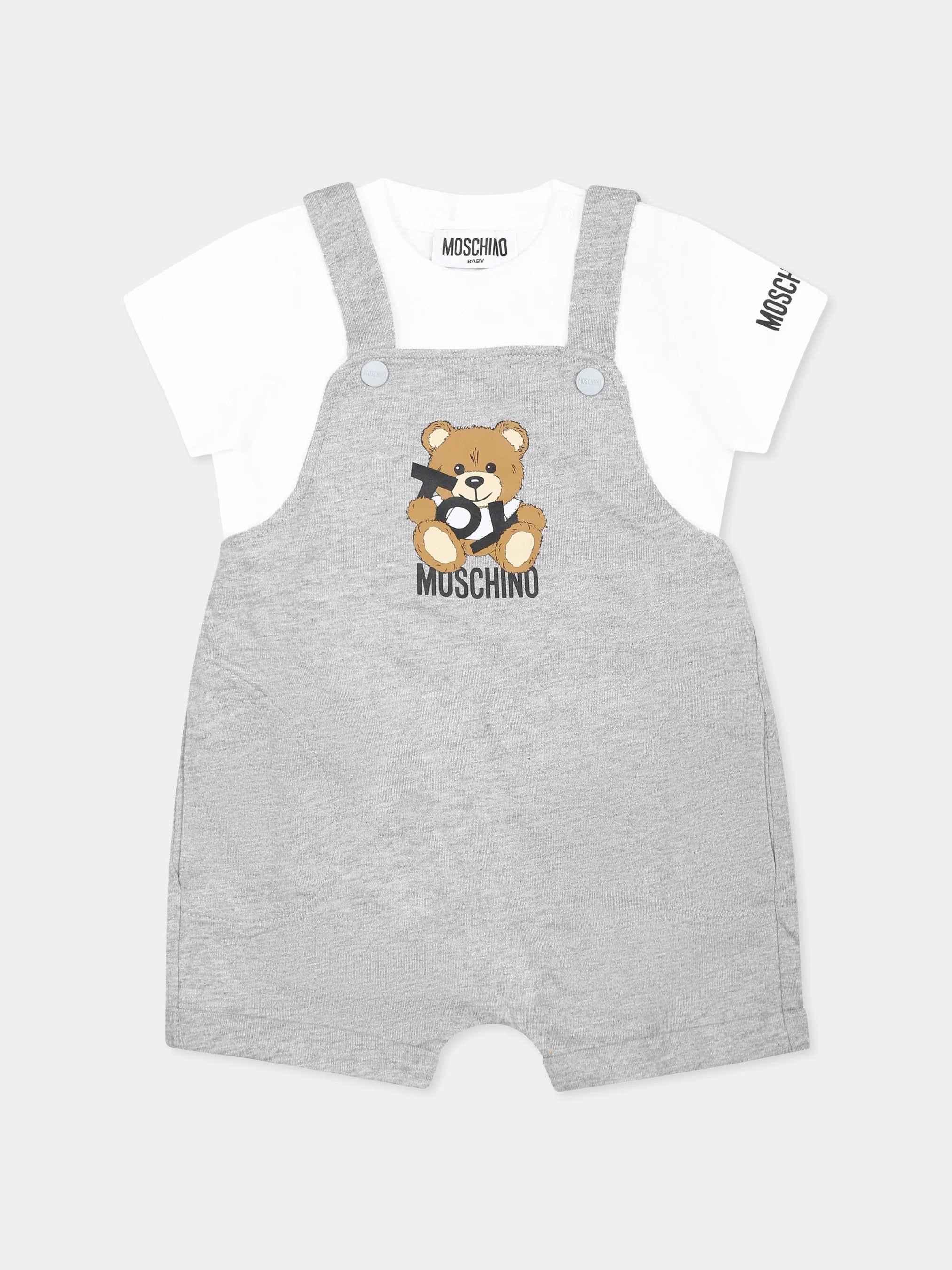 T-SHIRT + DUNGAREES