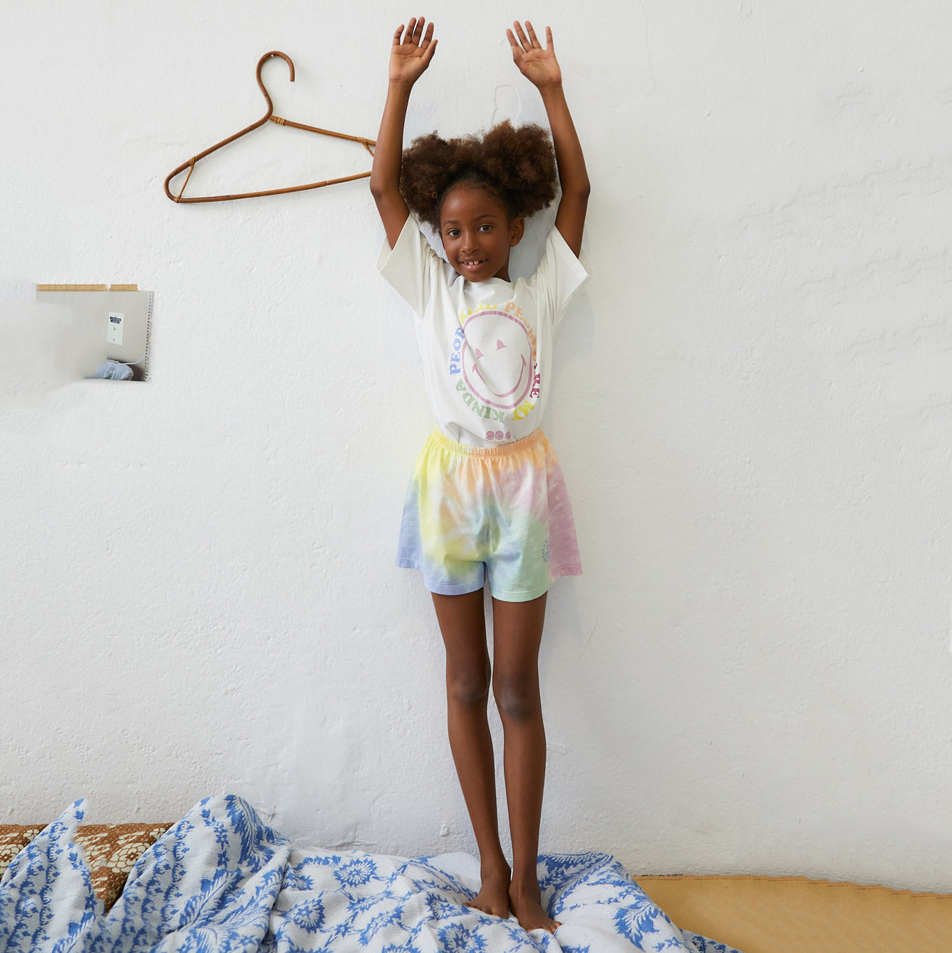 Girls White Printed Cotton T-Shirt