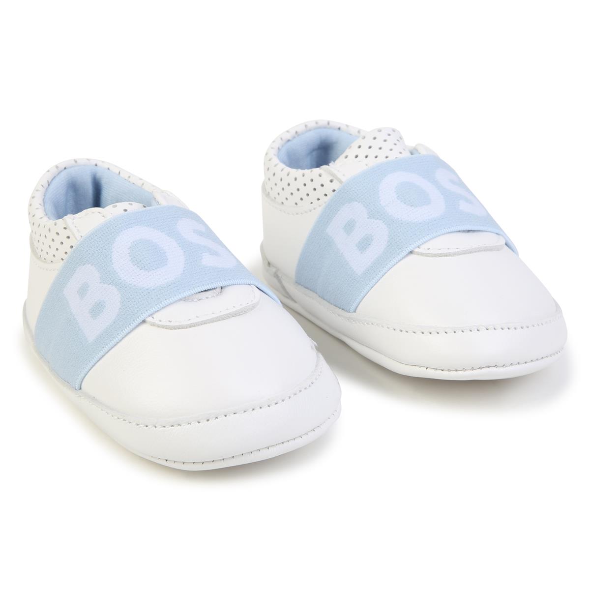 Chaussures plates blanches pour bébé garçon