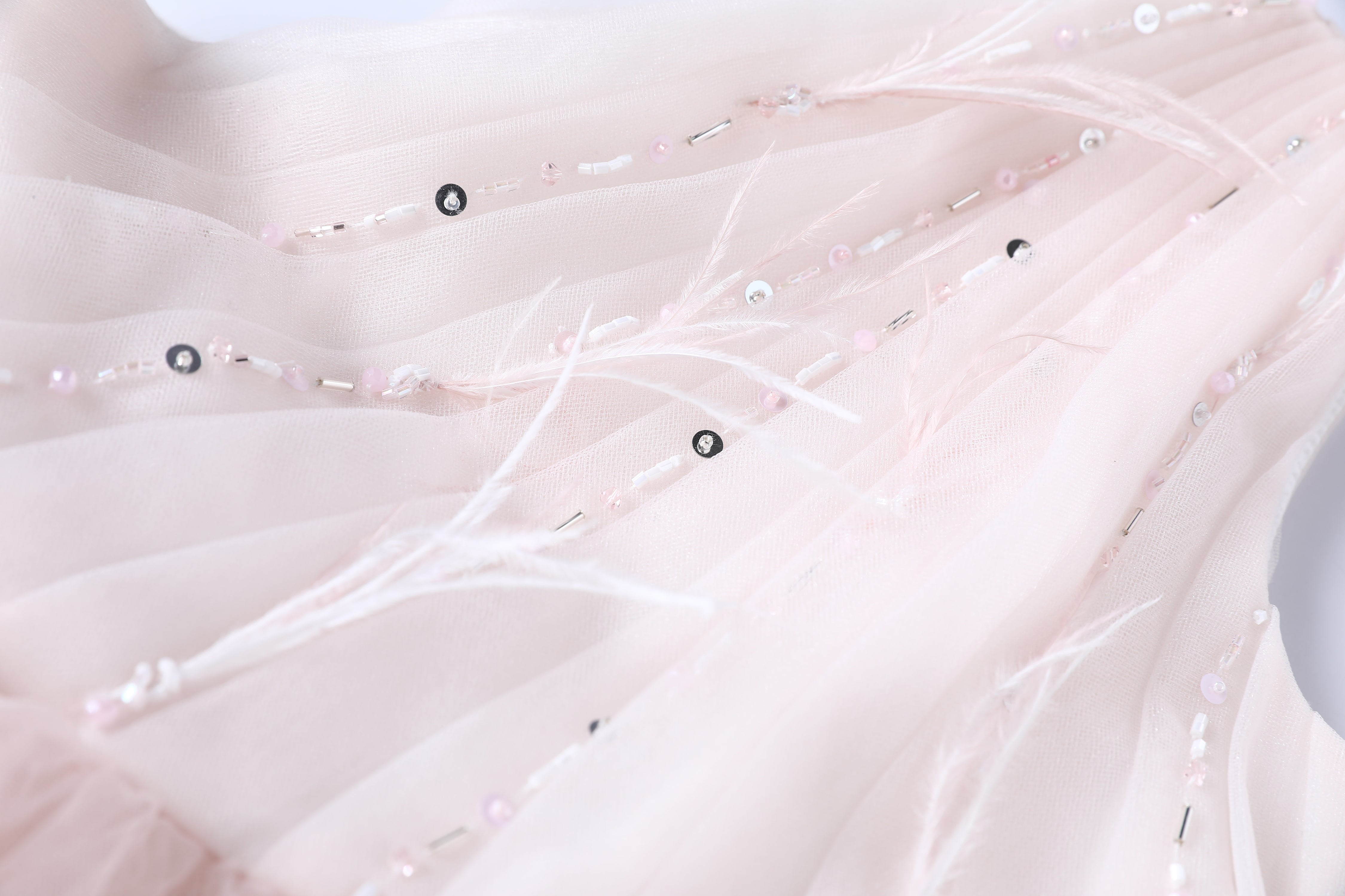 女童粉色斜肩羽毛渐变礼服裙