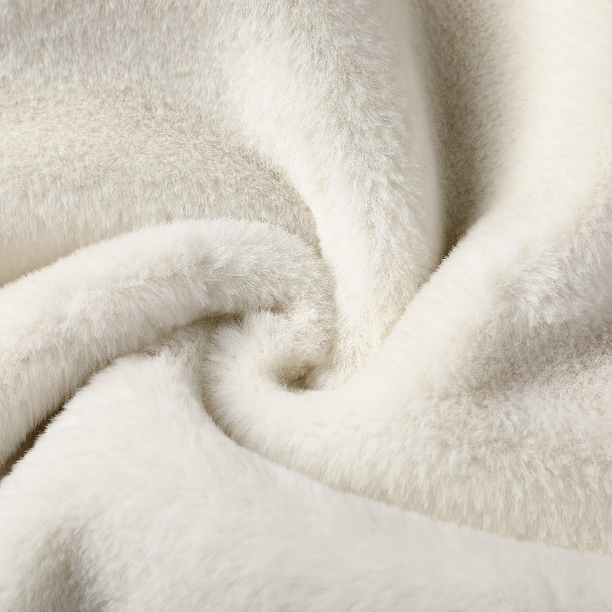 女童白色毛绒背心