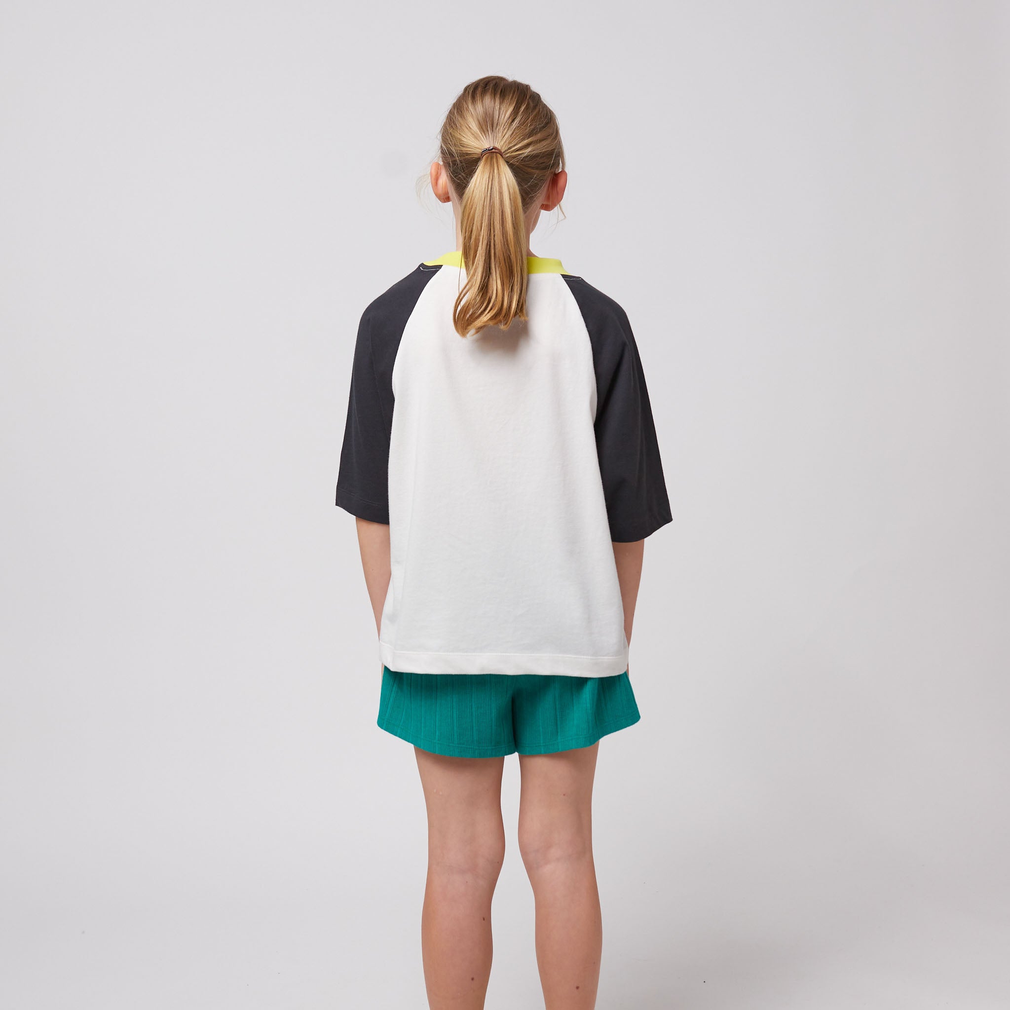 Boys & Girls Offwhite Printed Logo Cotton T-Shirt