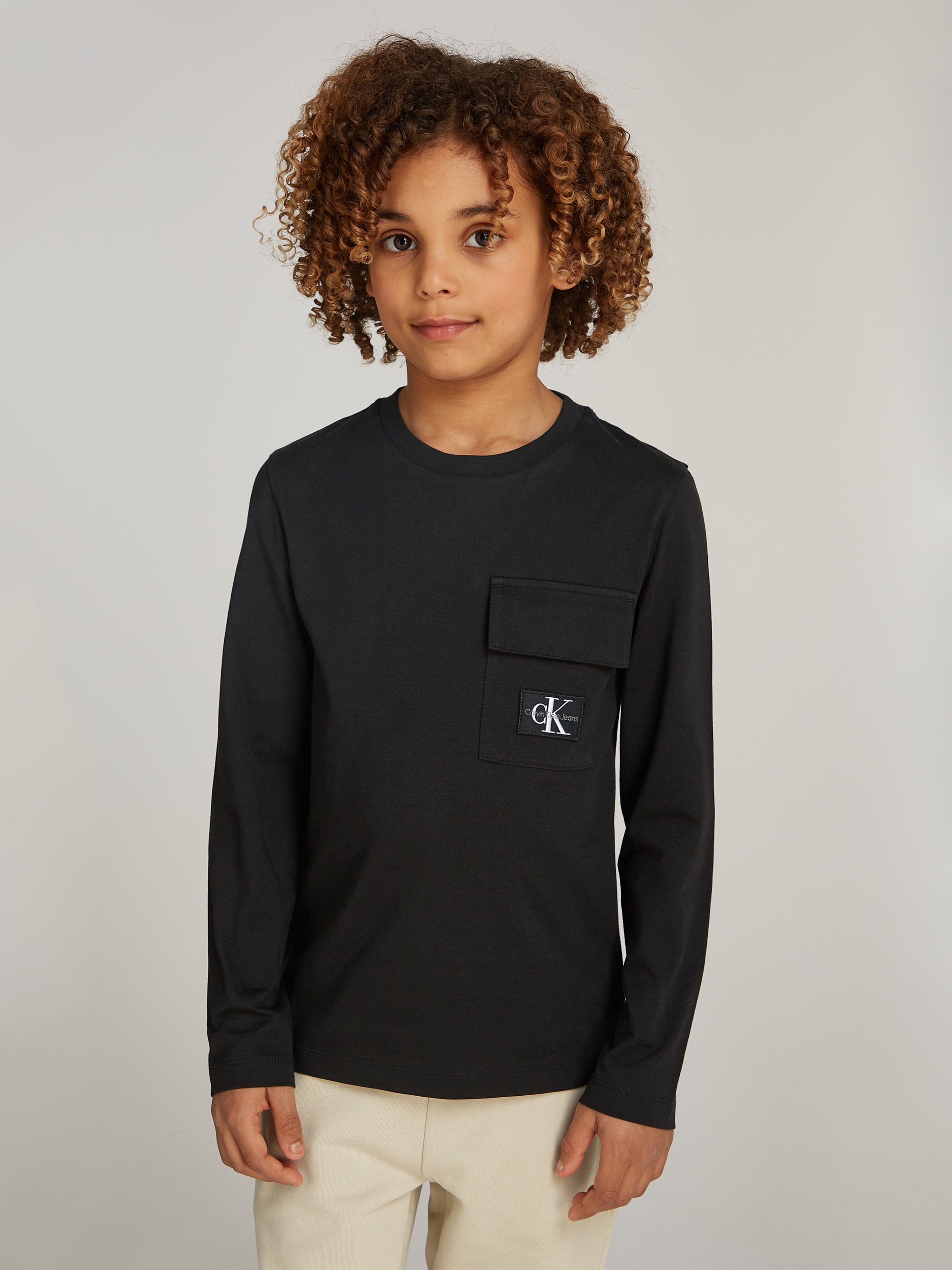 Calvin Klein Boys Badge Long Sleeve T-Shirt in Black