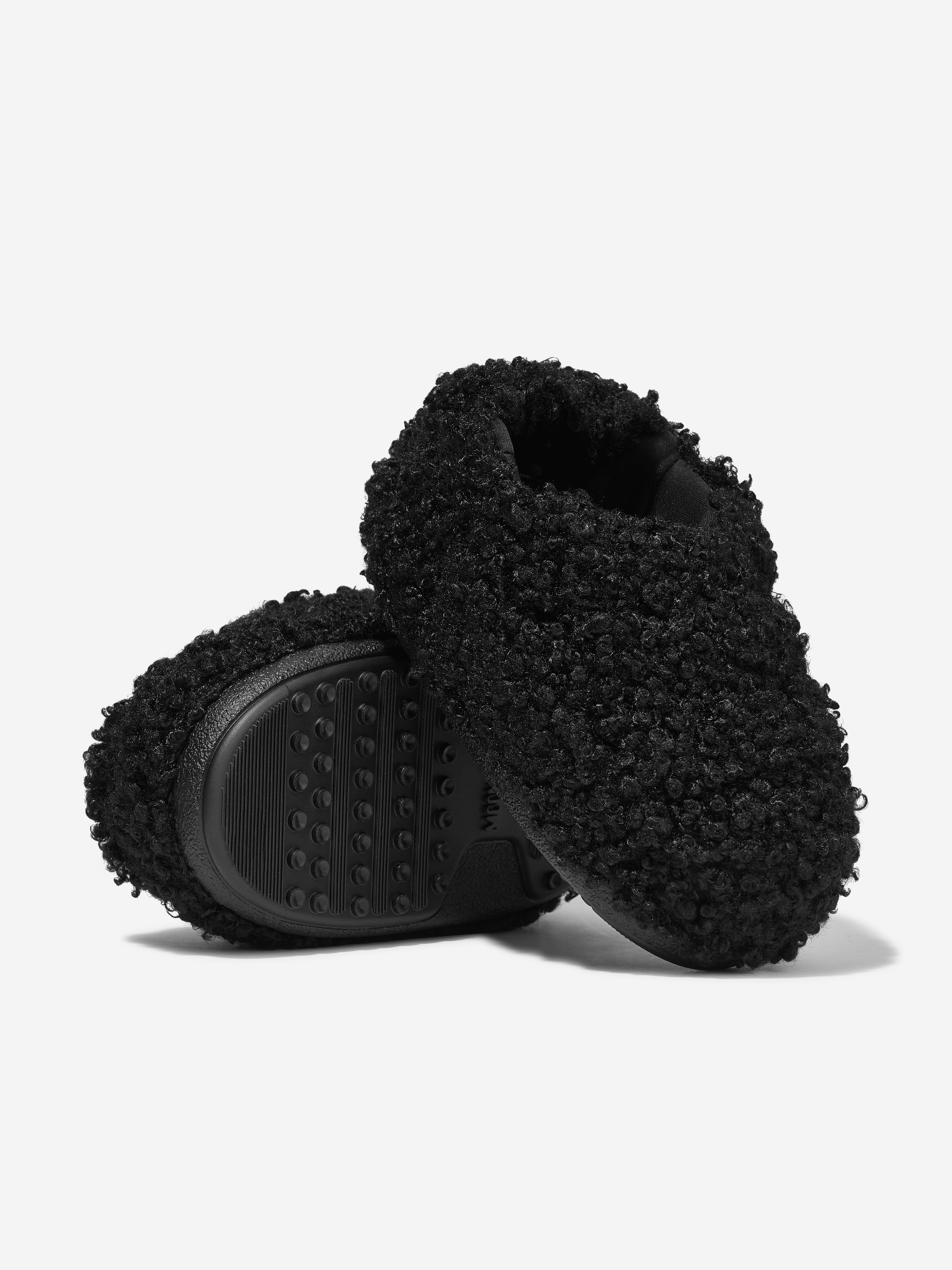 Kids Faux Curly Sandals in Black