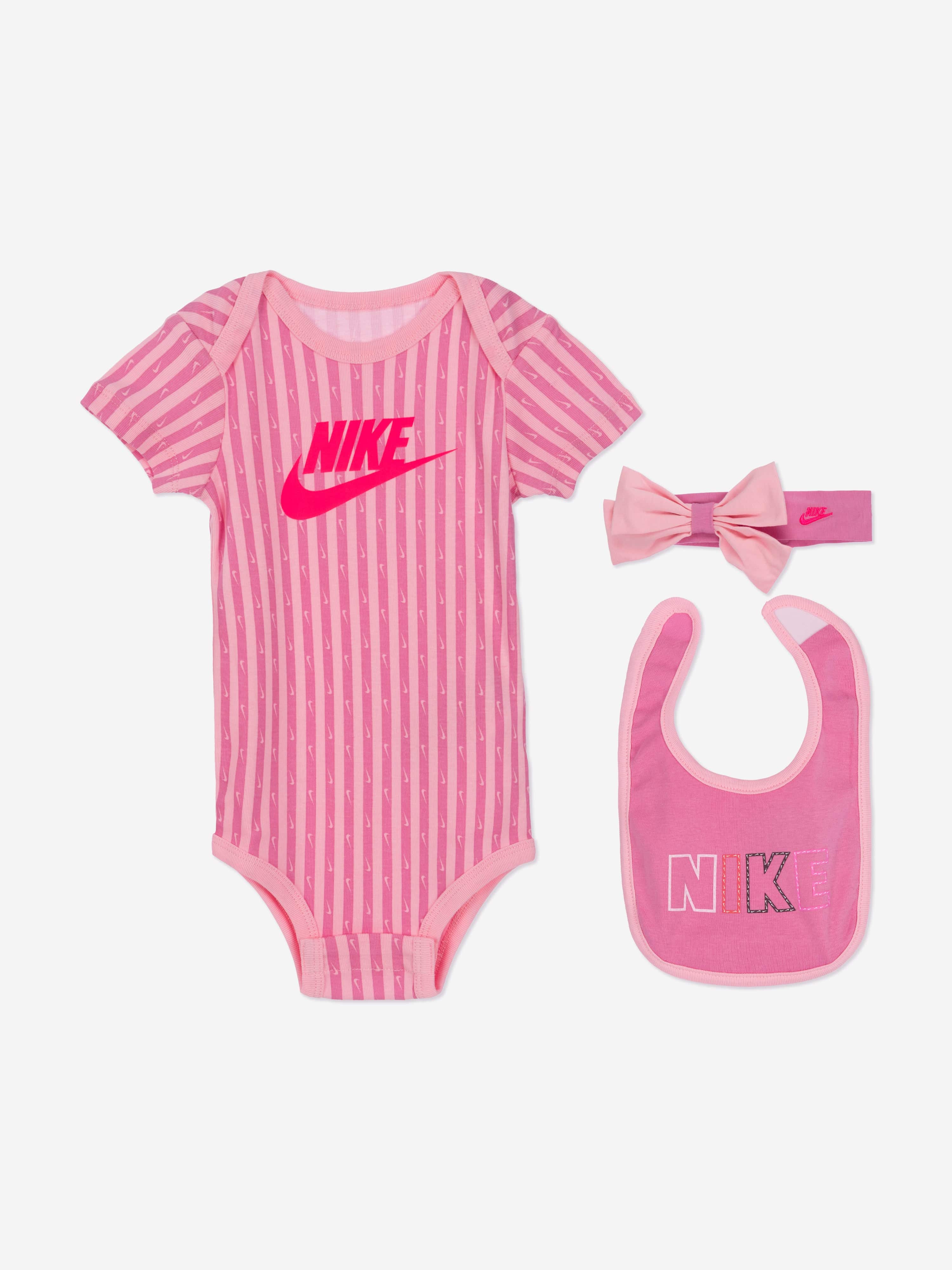 Nike Baby Girls Piece Bodysuit Set in Pink
