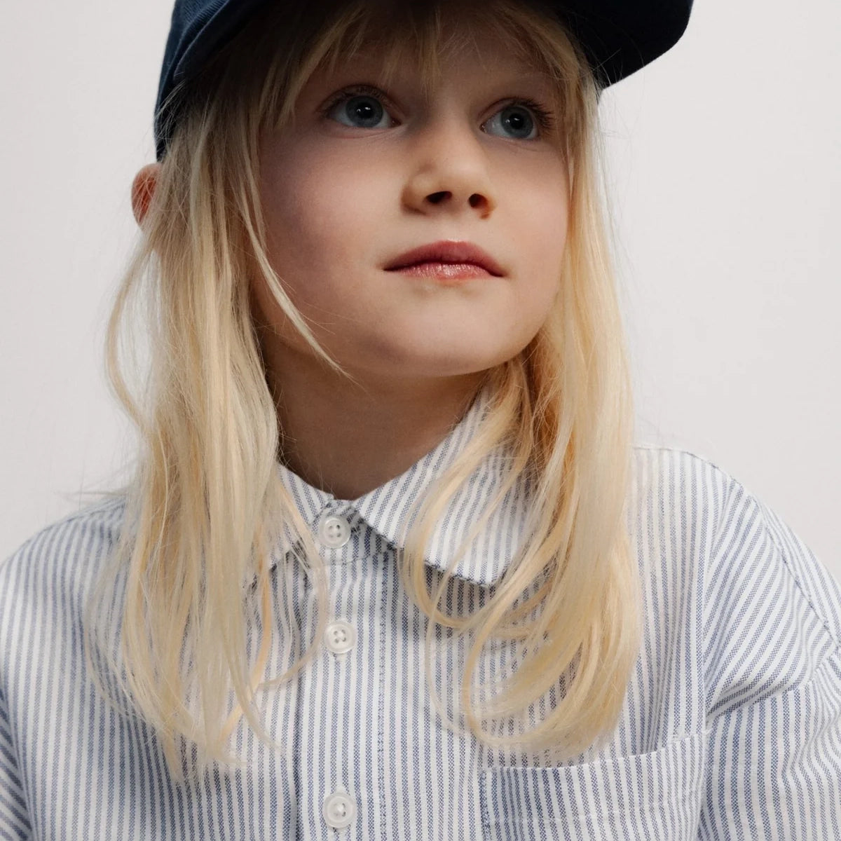 Chemise en coton rayée bleue pour fille