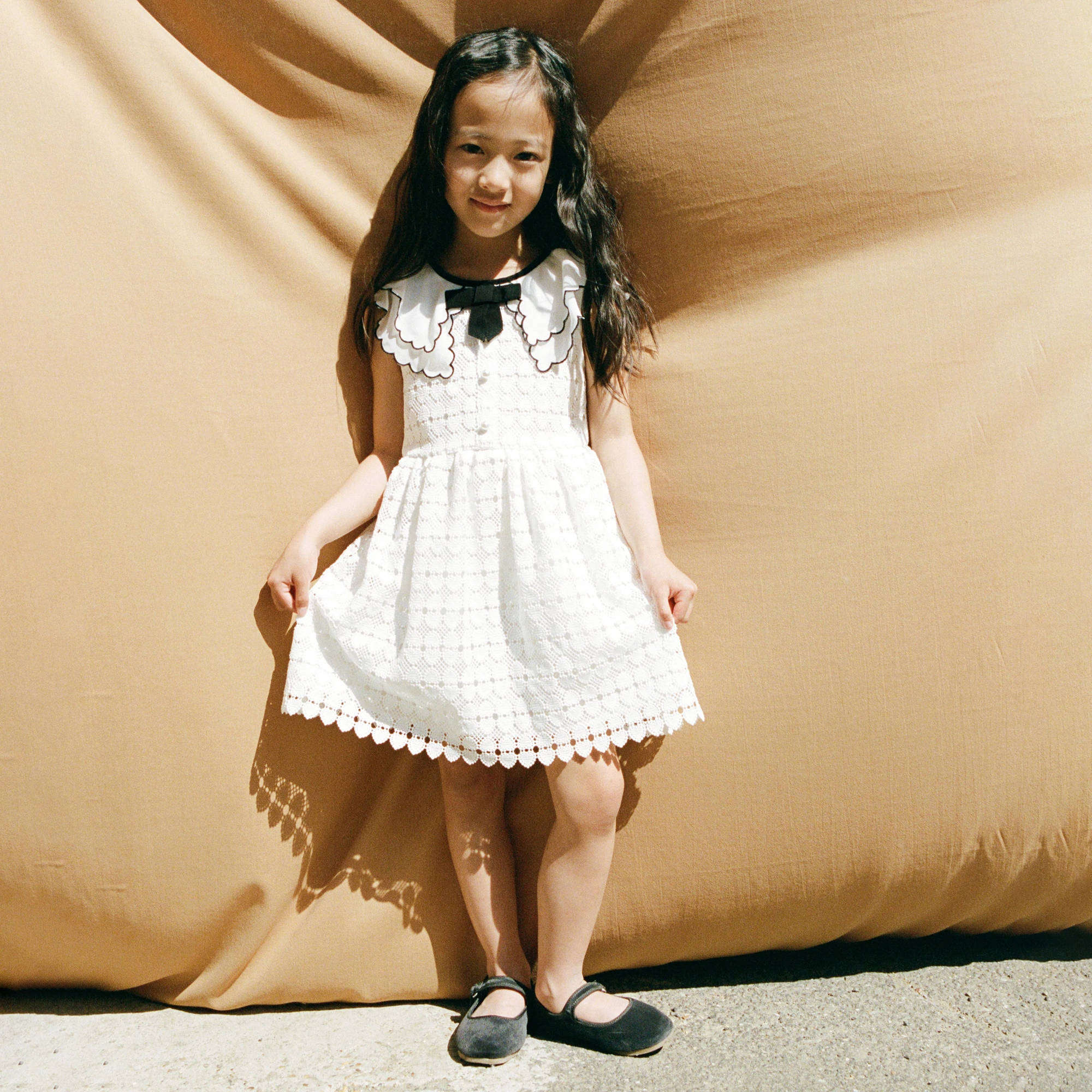 Girls White Heart Lace Scallop Collar Dress