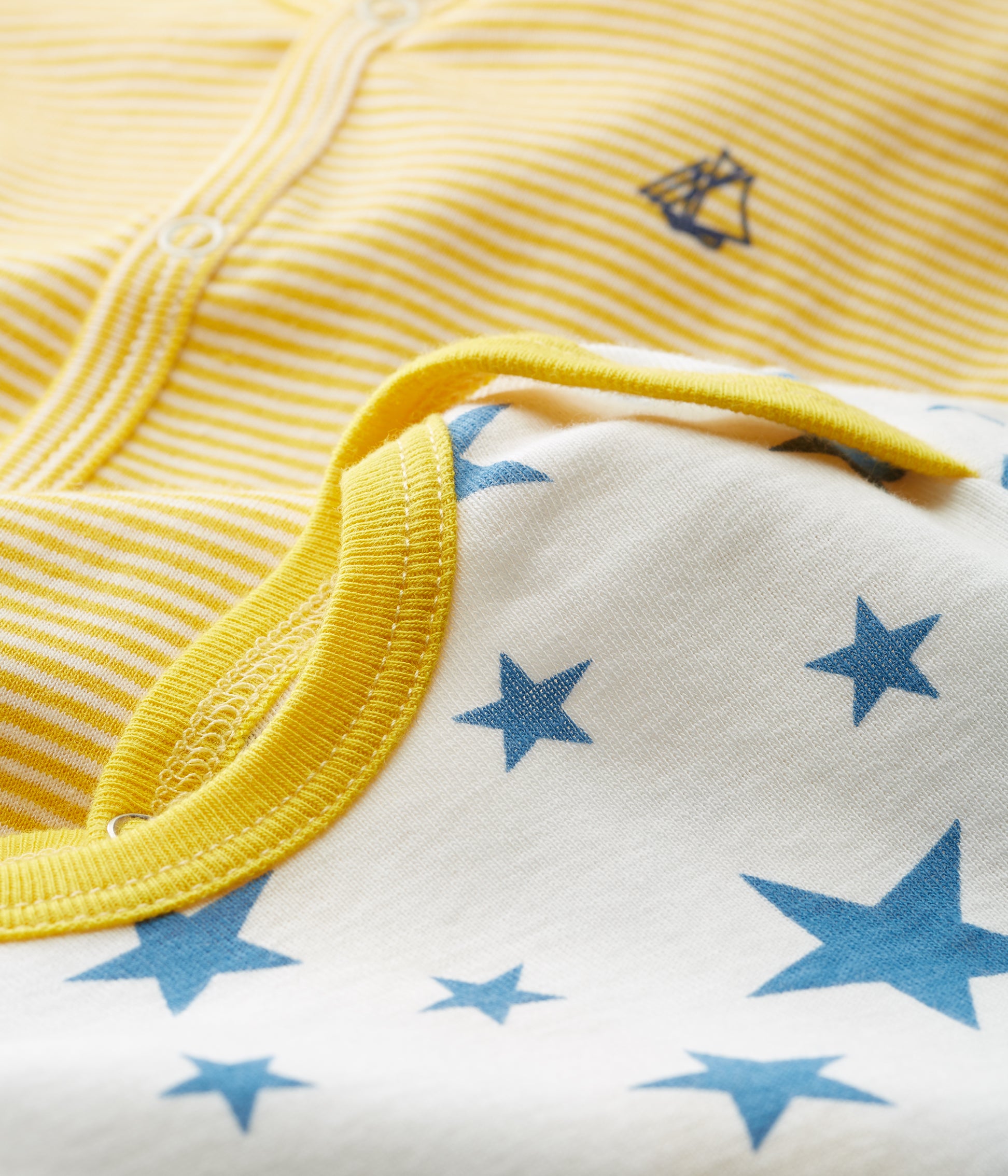 Baby Boys & Girls Yellow & White Star Cotton Sets