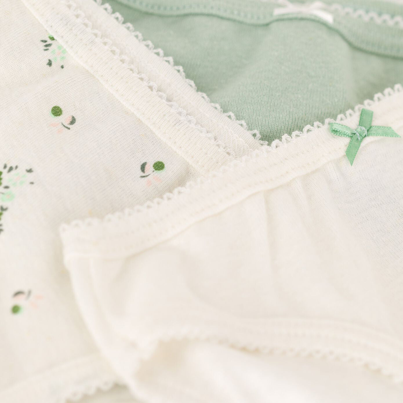 Girls Multicolor Cotton Underwear Set (3 Pack)