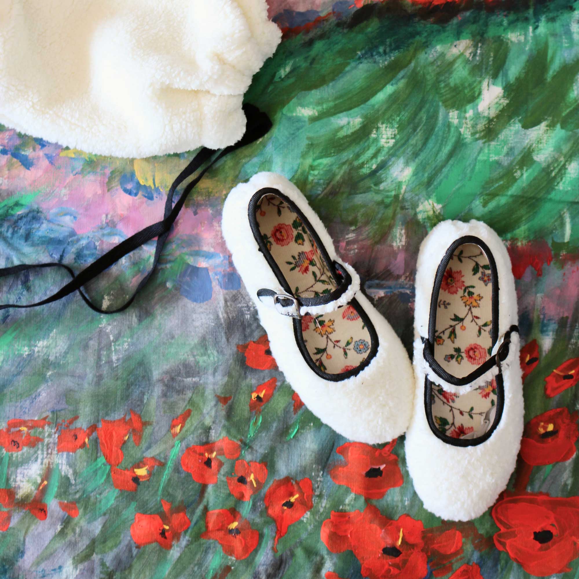 Girls White Flat Shoes