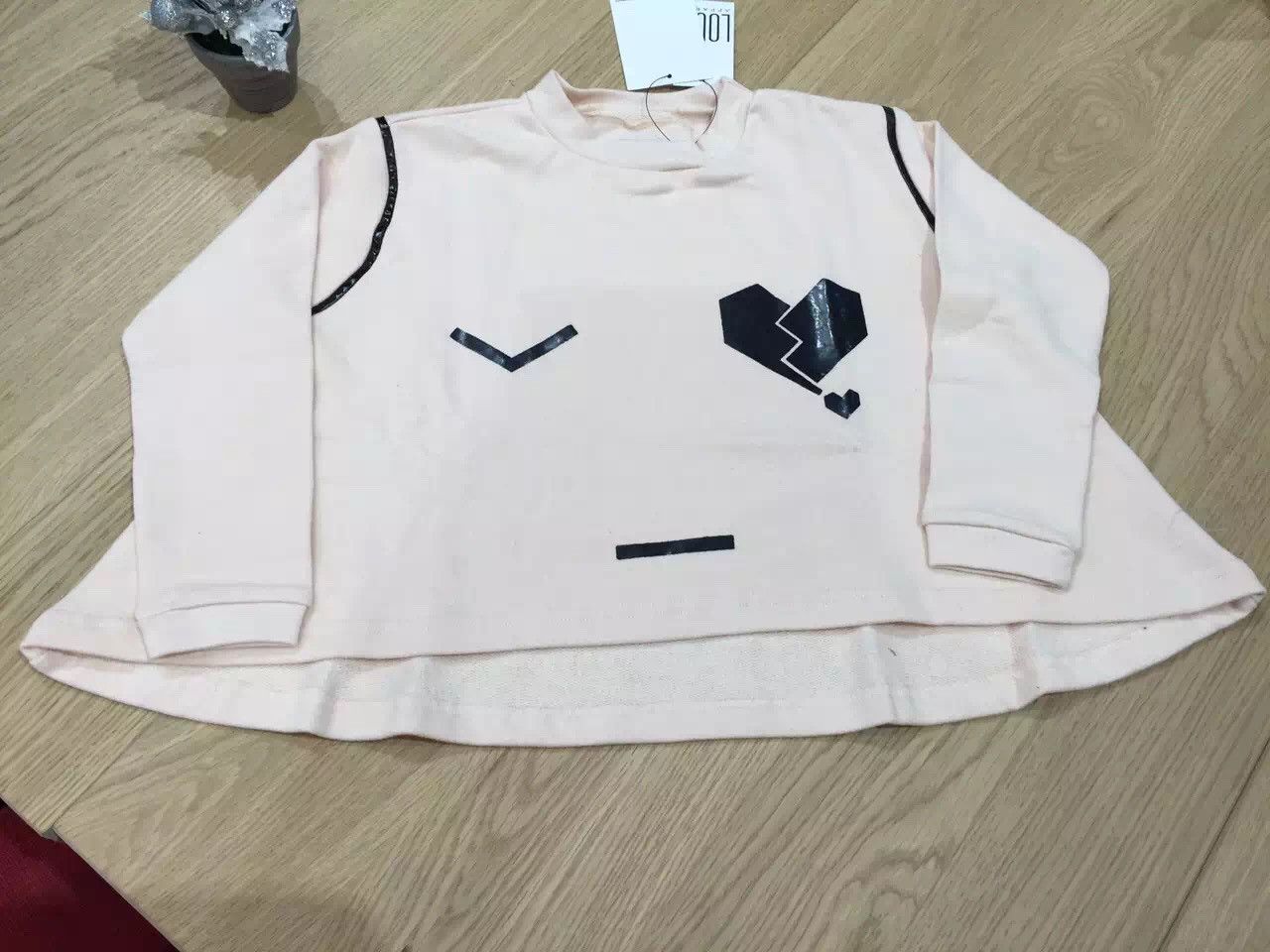 Girls Pink T-Shirt With Black Printed Tear Heart Face - CÉMAROSE | Children's Fashion Store