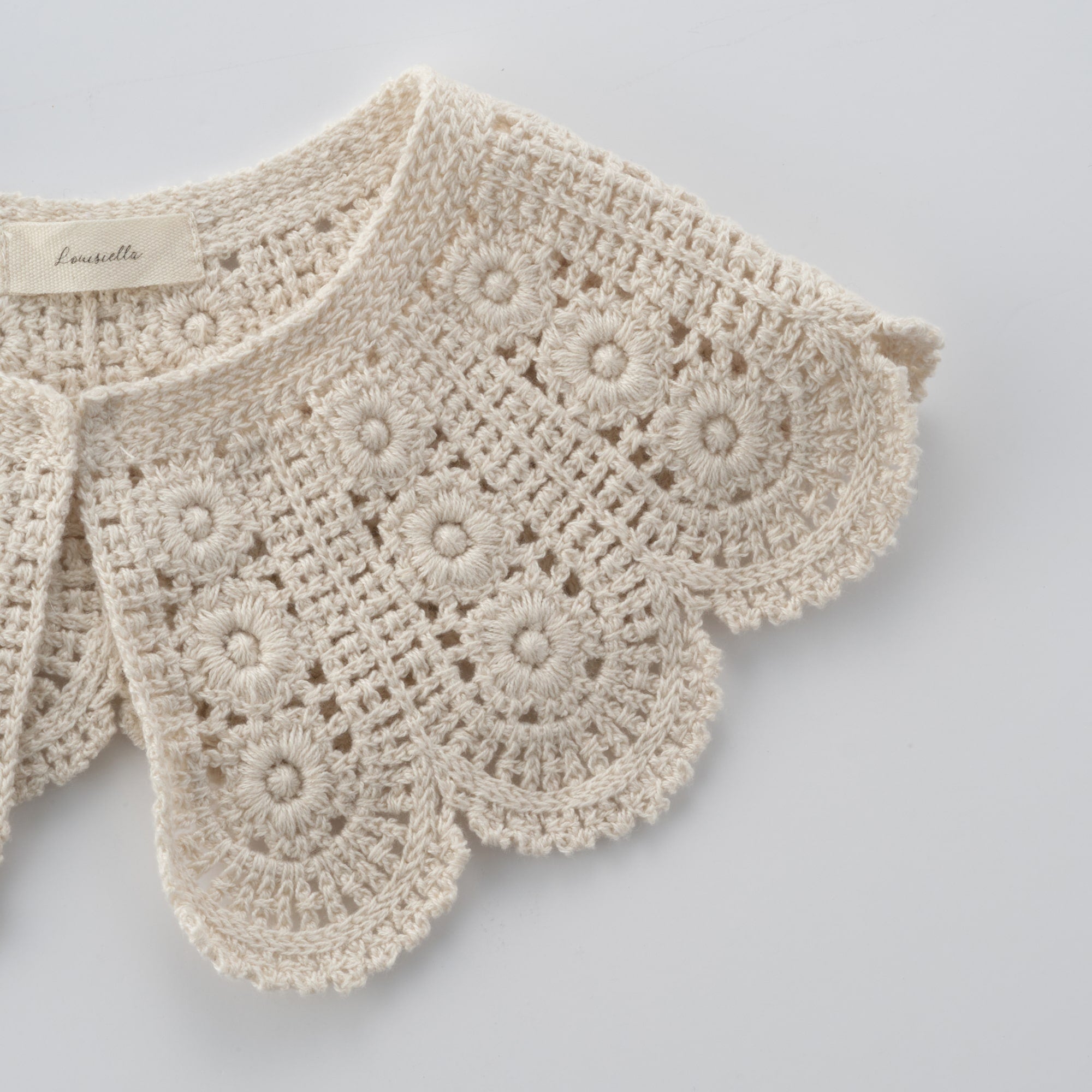 Girls White Knit Detachable Collar