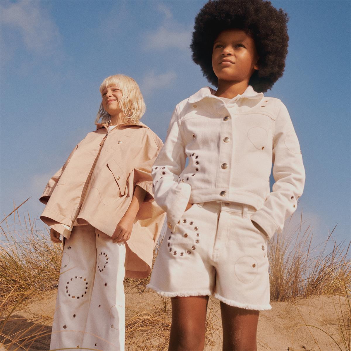 Girls Beige Zip-Up Cape