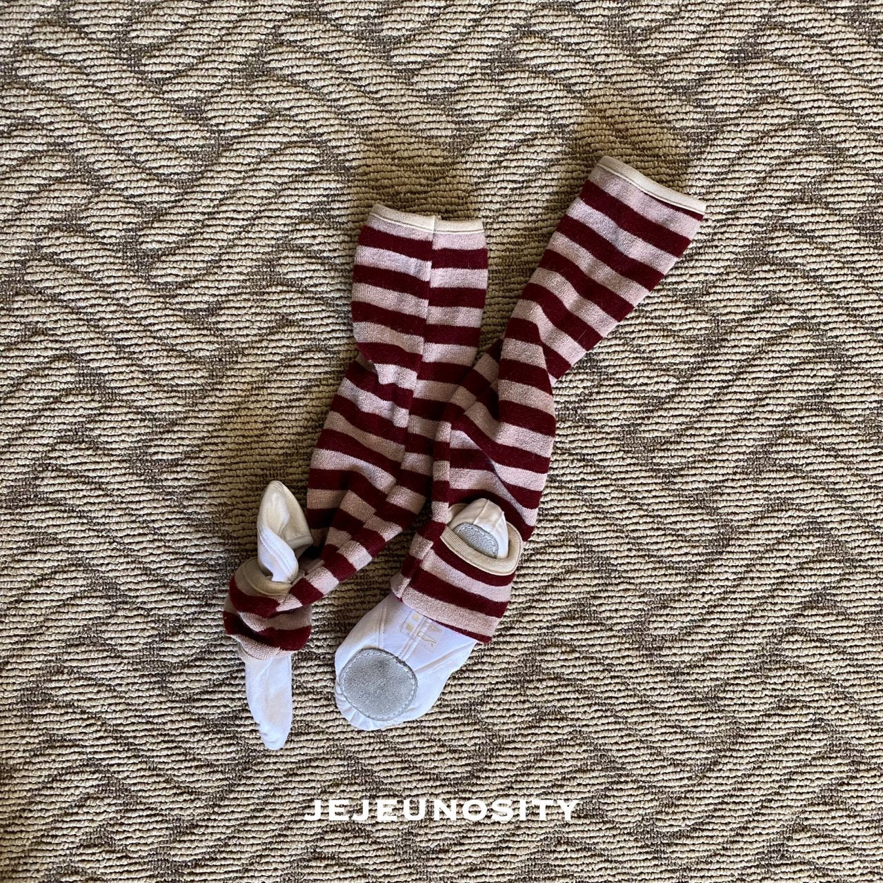 Boys & Girls Red Stripes Warm Up Socks