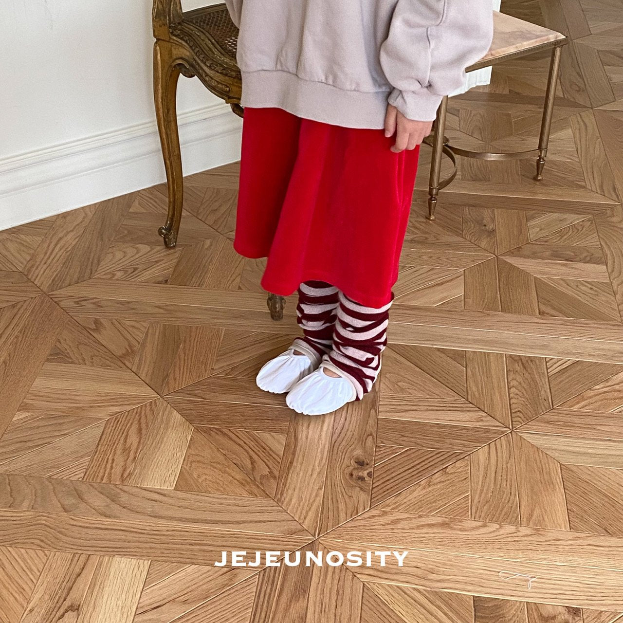 Boys & Girls Red Stripes Warm Up Socks