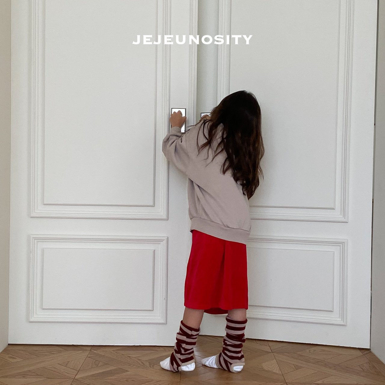 Boys & Girls Red Stripes Warm Up Socks