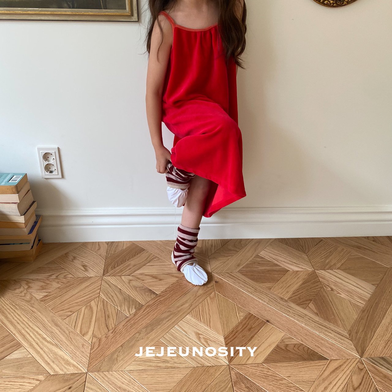 Boys & Girls Red Stripes Warm Up Socks