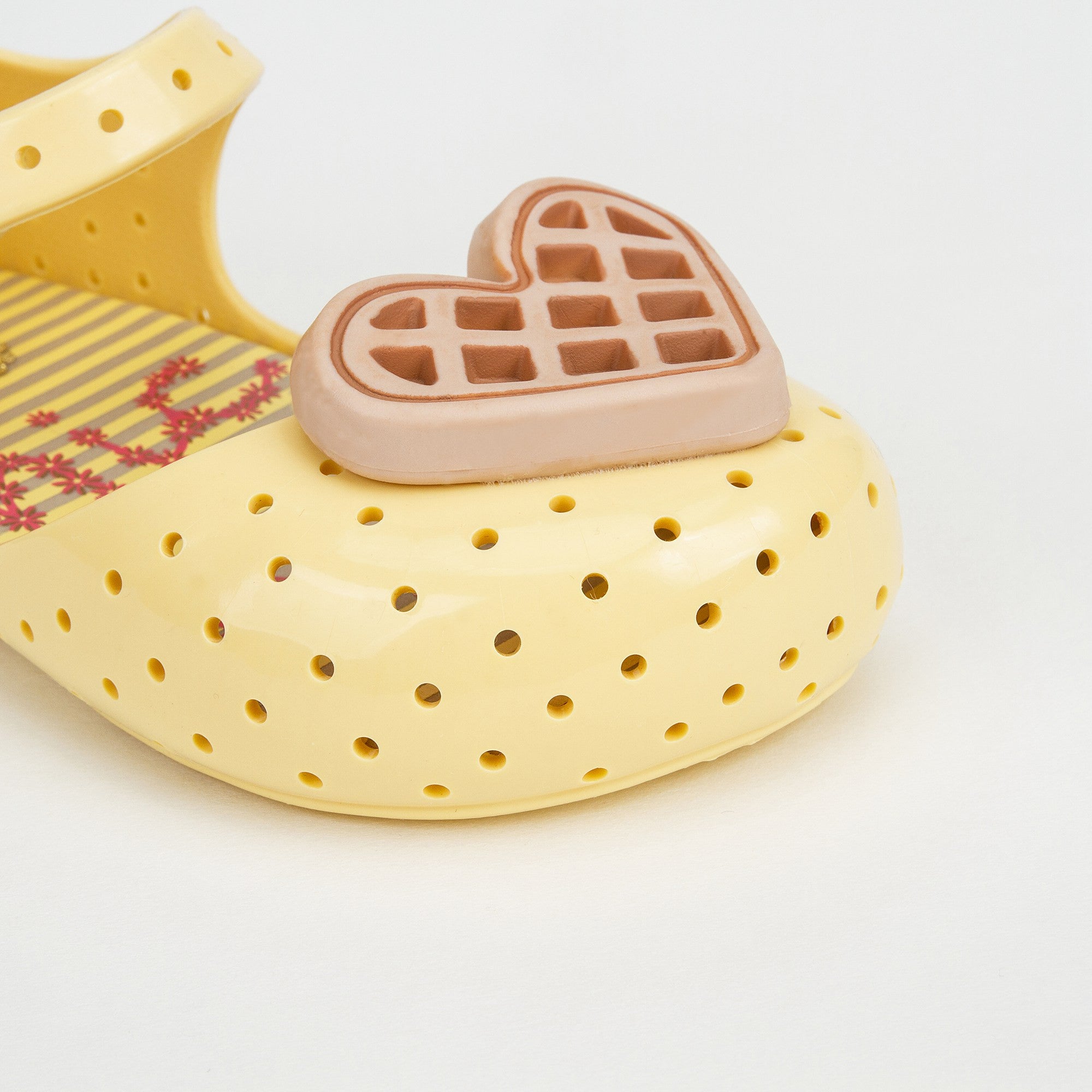 Girls Yellow Heart Jelly Shoes