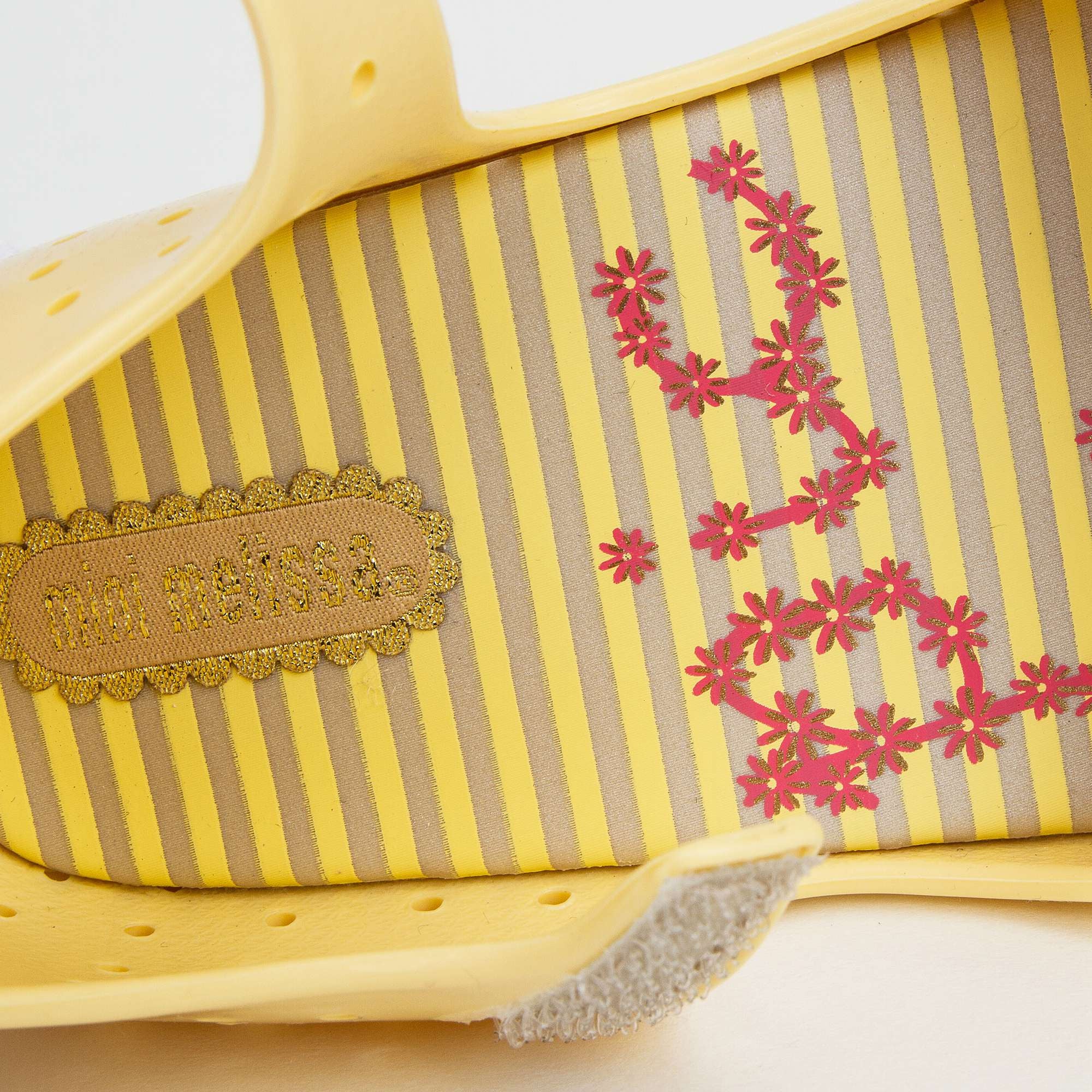 Girls Yellow Heart Jelly Shoes