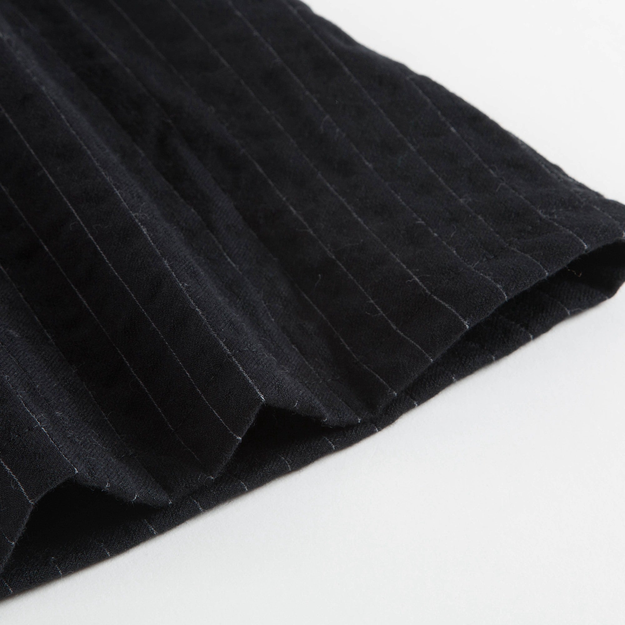 Girls Black Waved Skirt