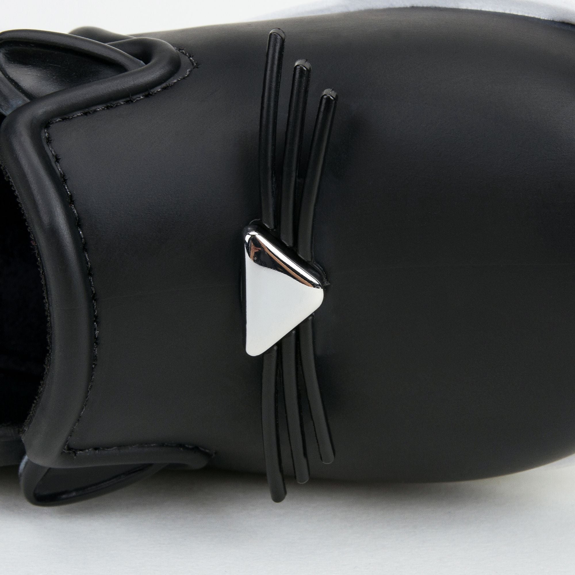 Boys &Girls Black 'Cat' Slip-On Shoes