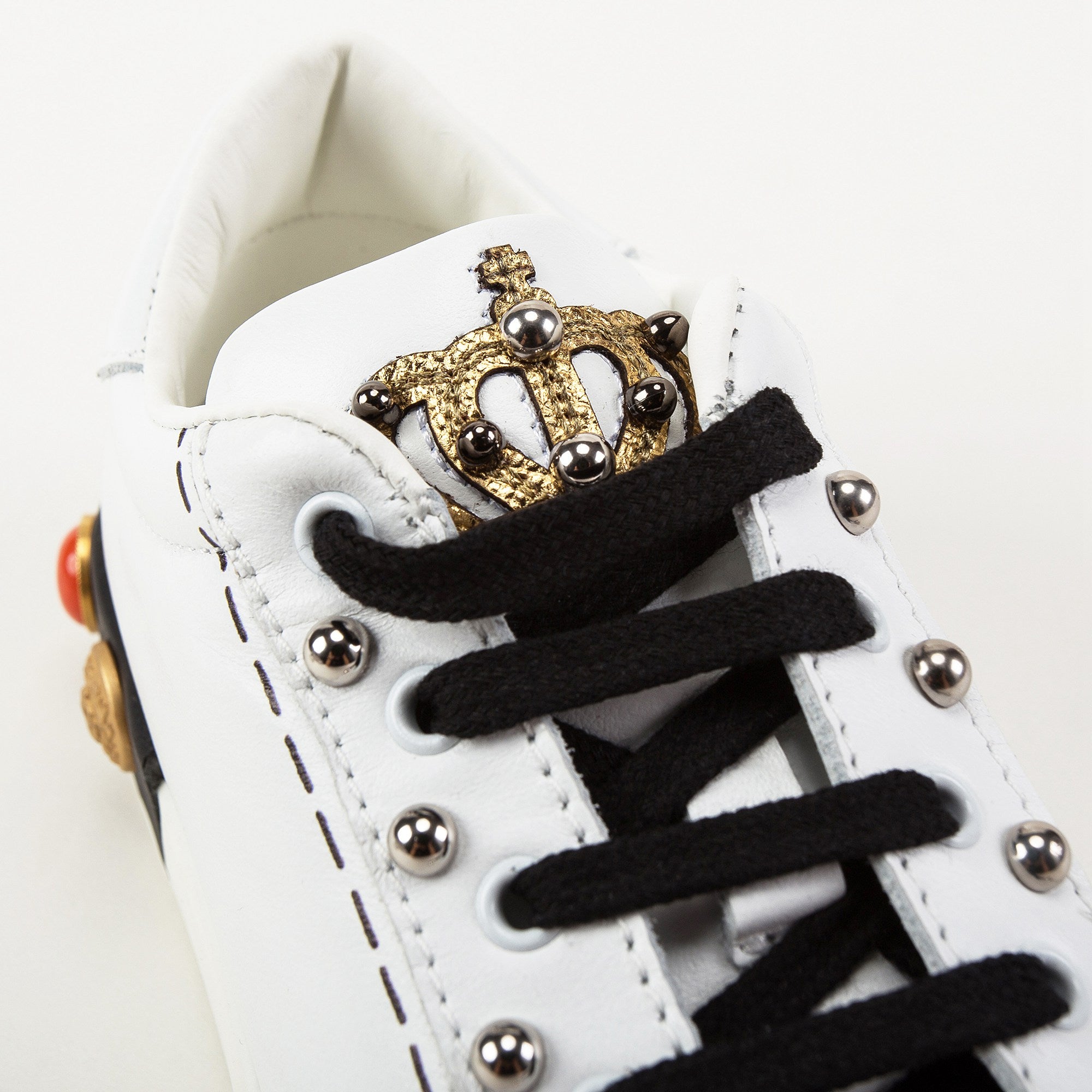 Girls White Leather Trainers With Crown Trim