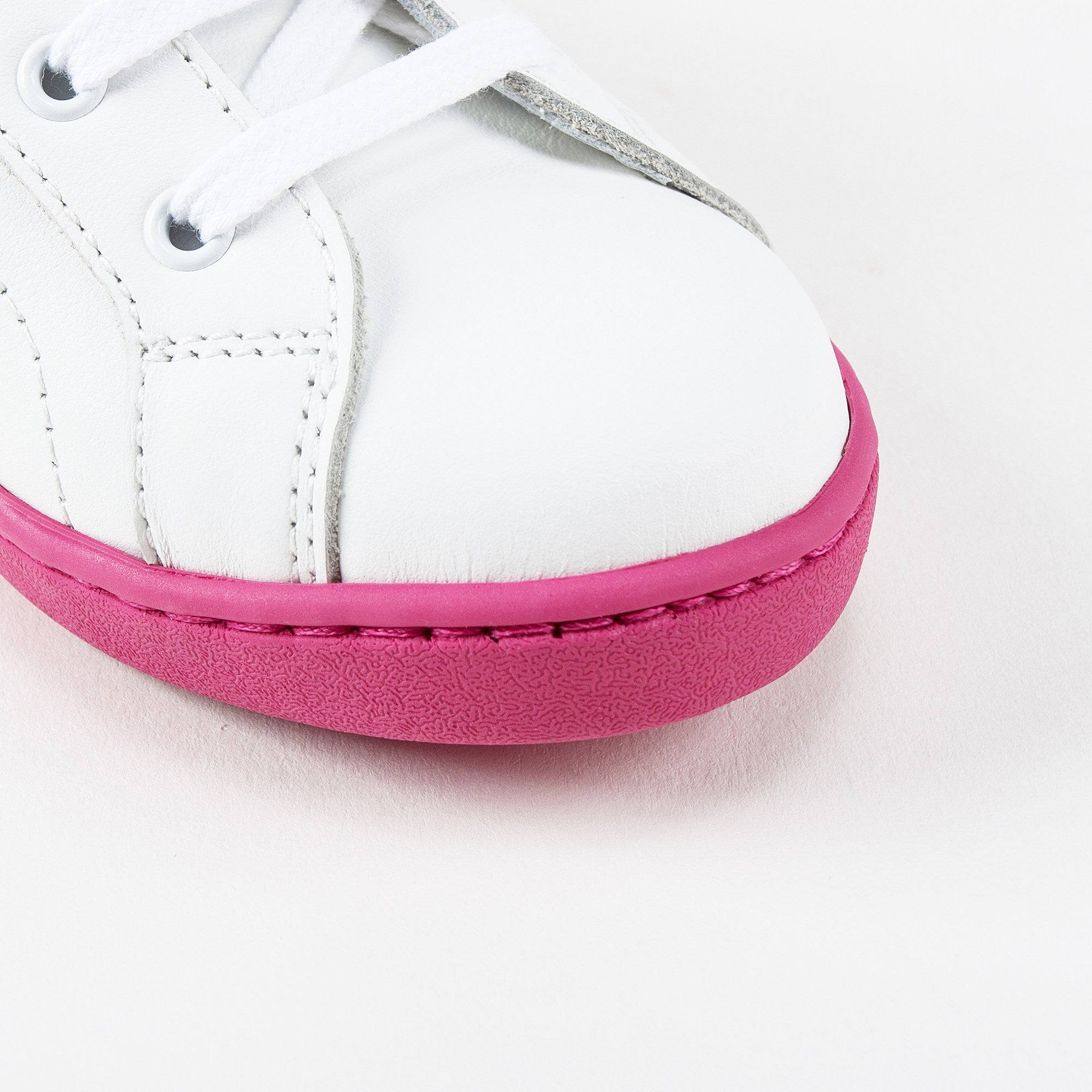 Girls White Leather Whit Pink Logo Shoes