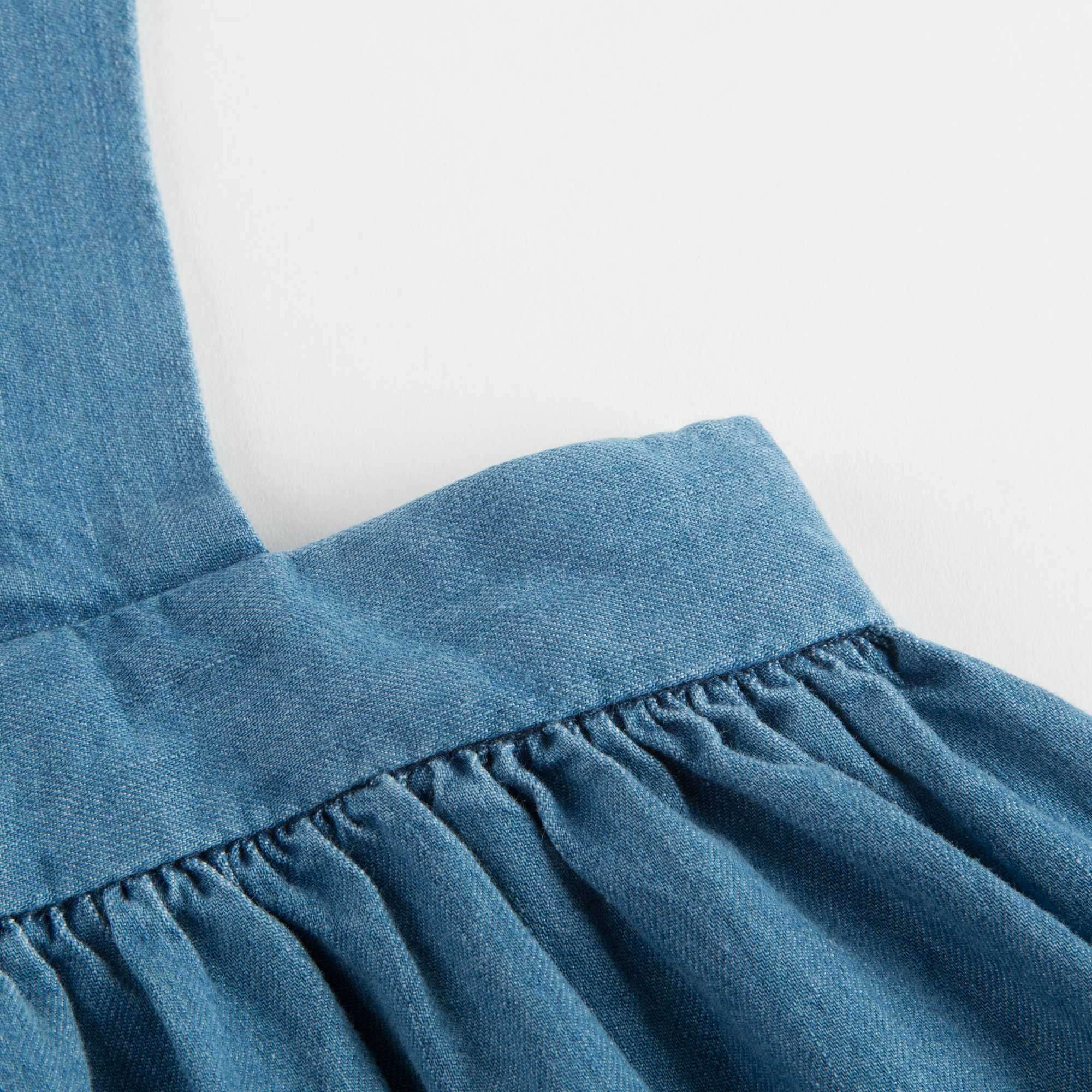 女大童牛仔背带裙