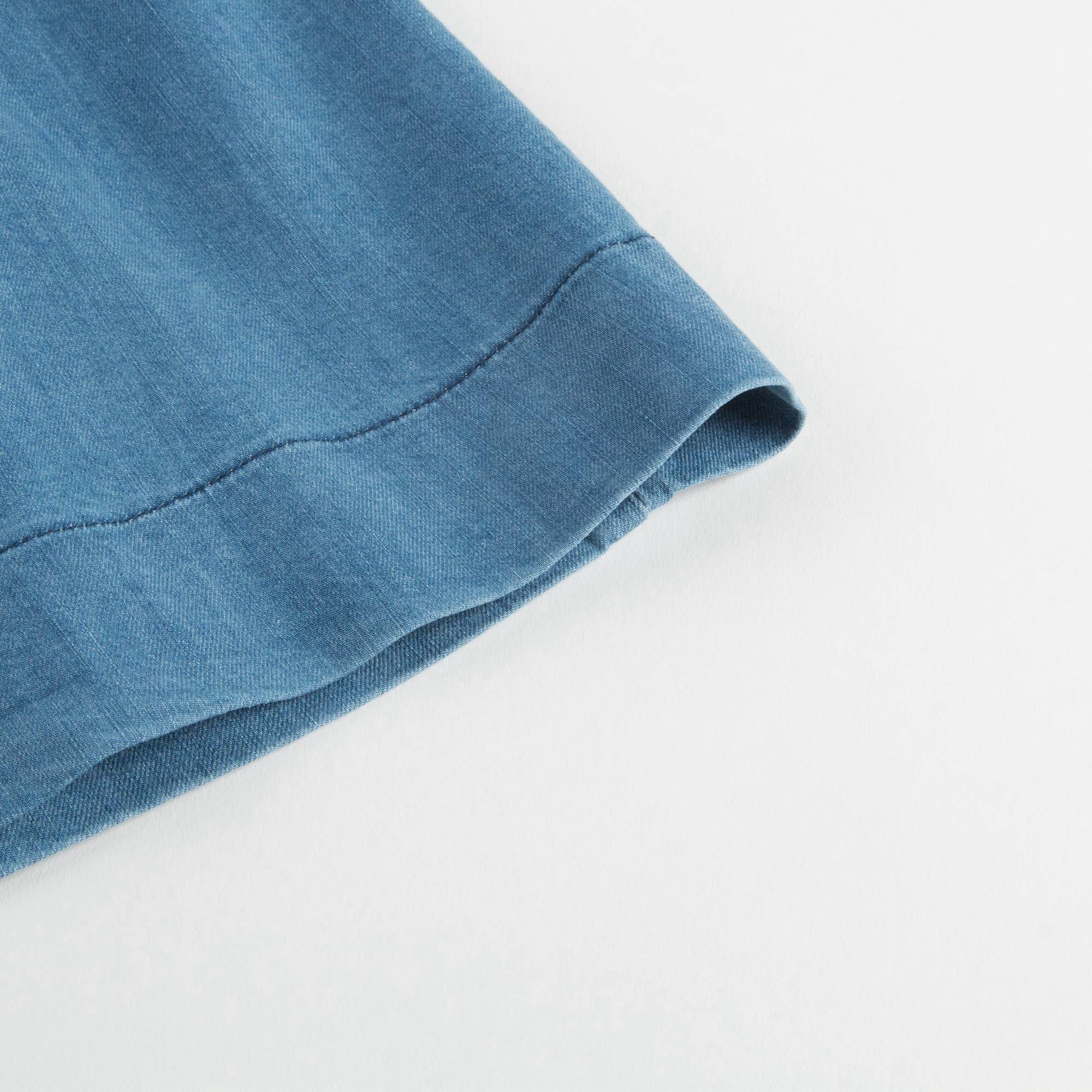 女大童牛仔背带裙