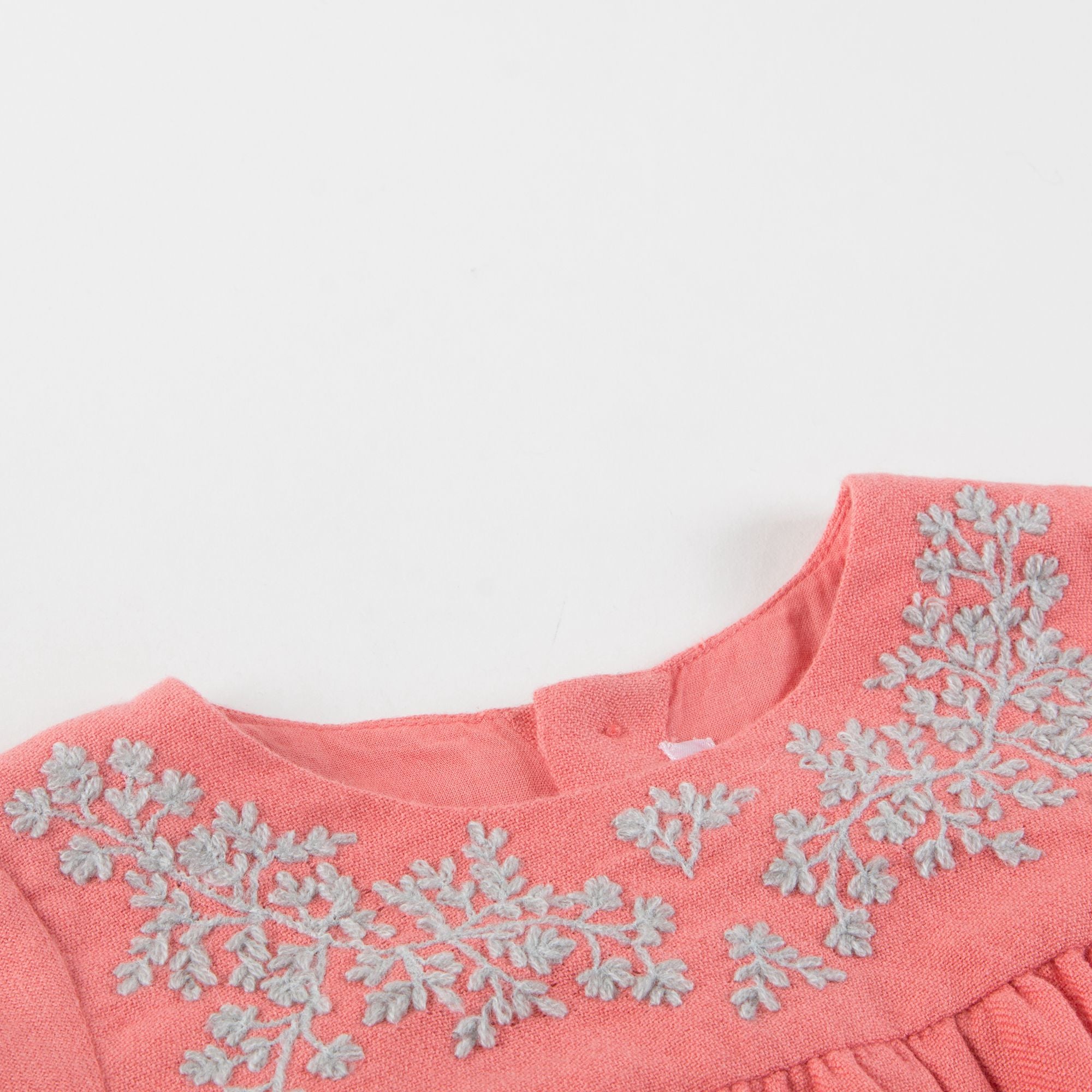 女小童肉粉色连衣裙