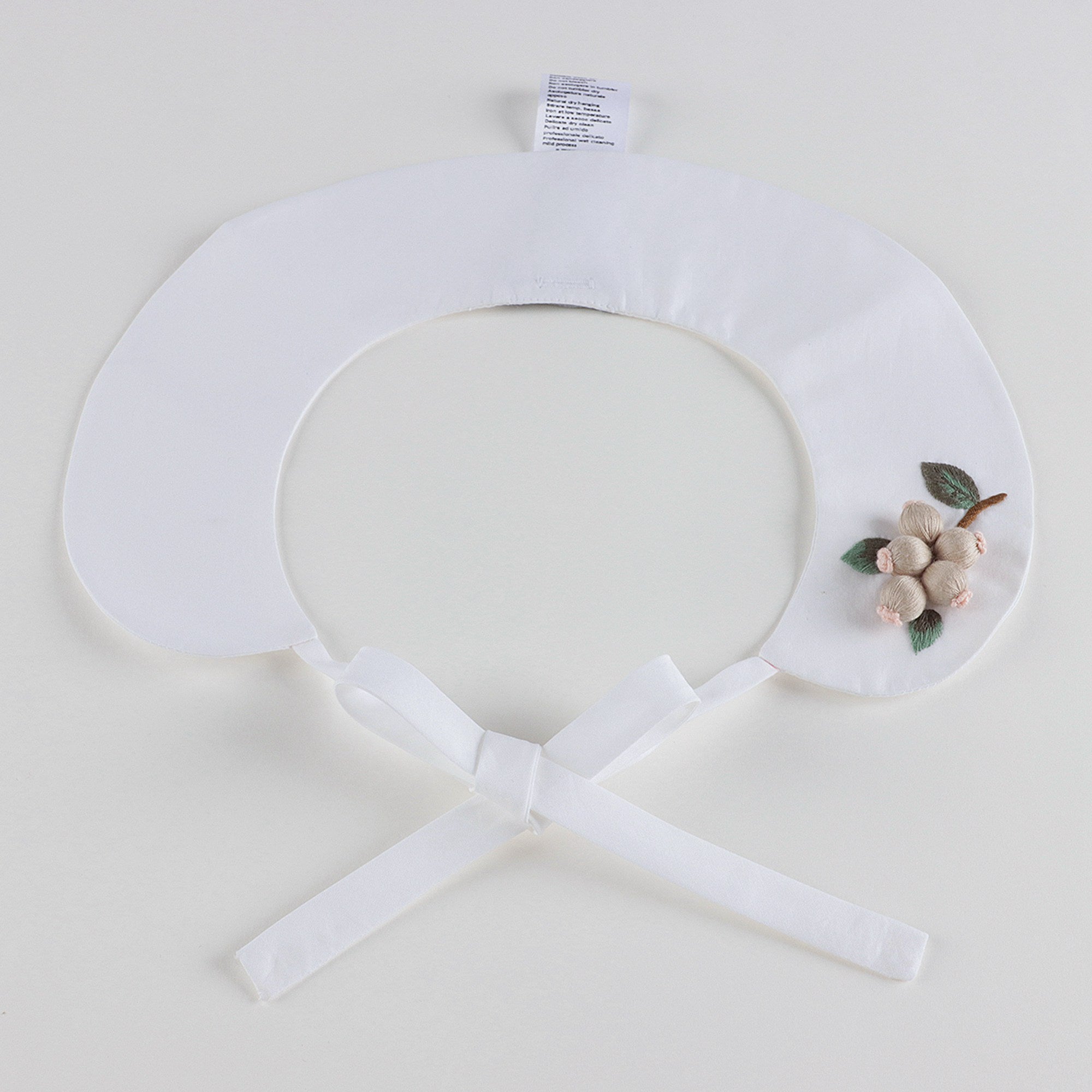 Girls White Embroidered Detachable Collar