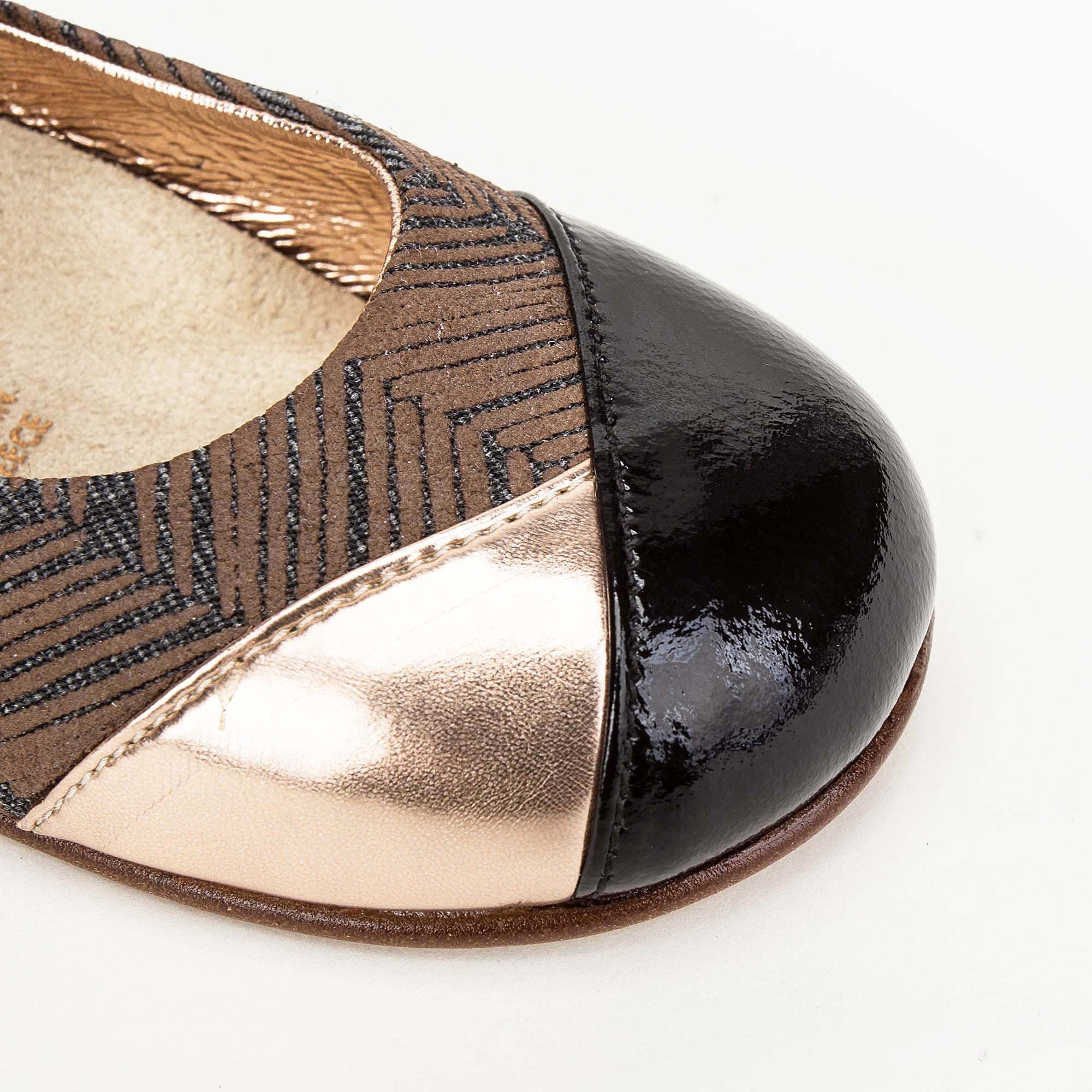 Girls Brown & Gold Suede Velcro Shoes