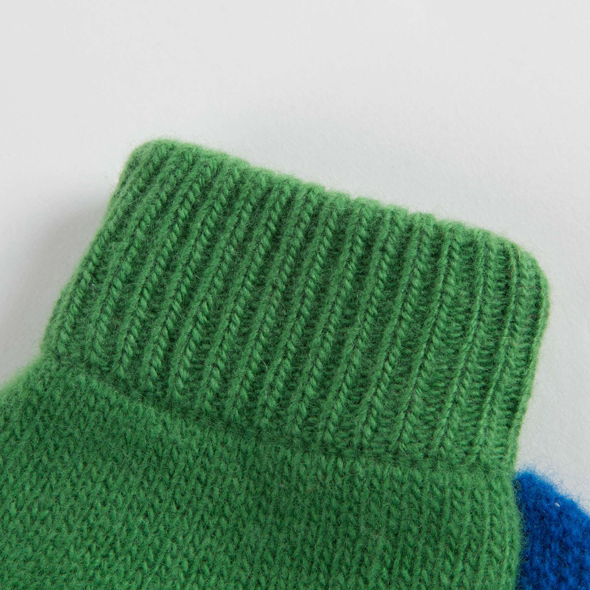 Girls Green Apple Wool Gloves
