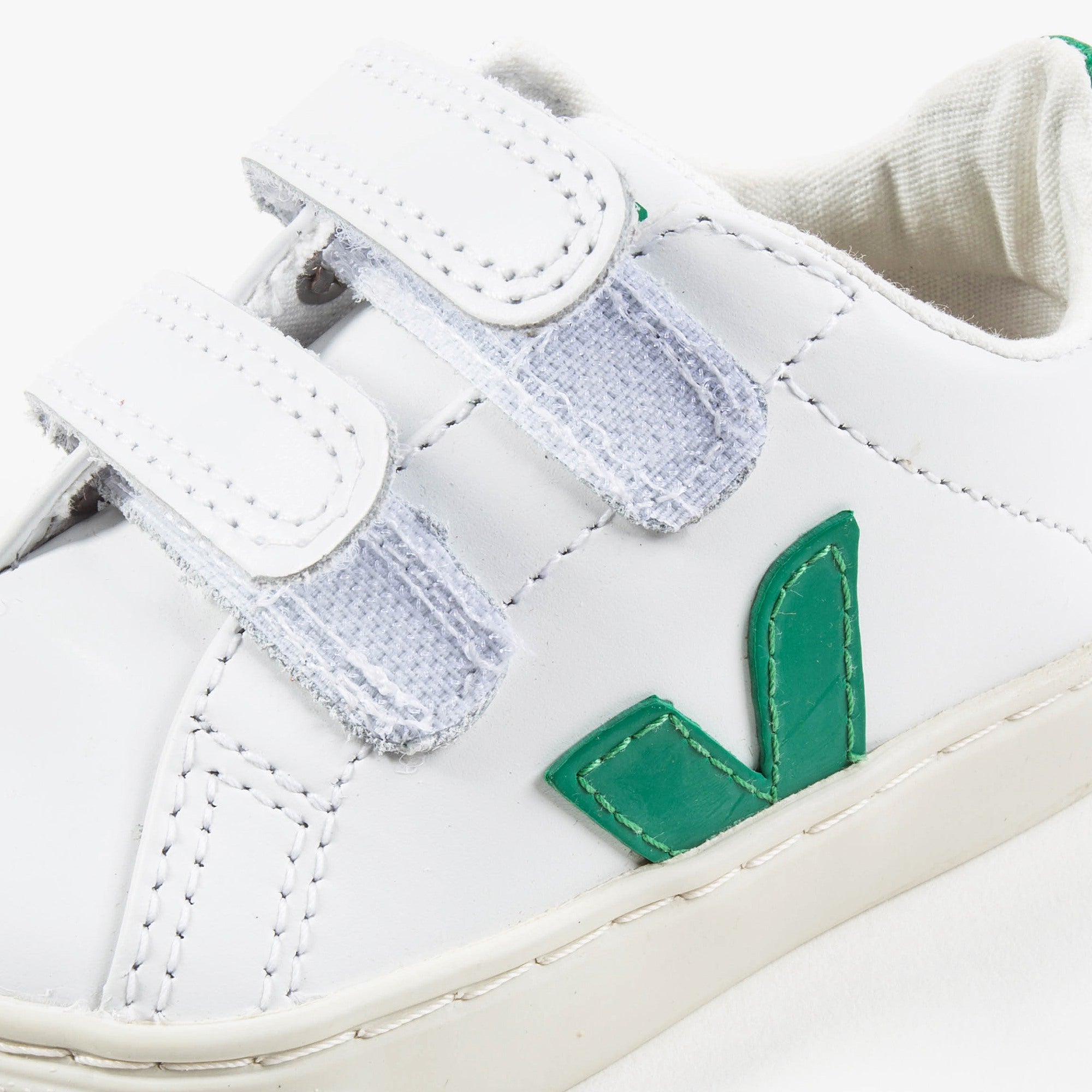 Girls  &  Boys   White  Leather  Velcro With  Green  "V"  Shoes