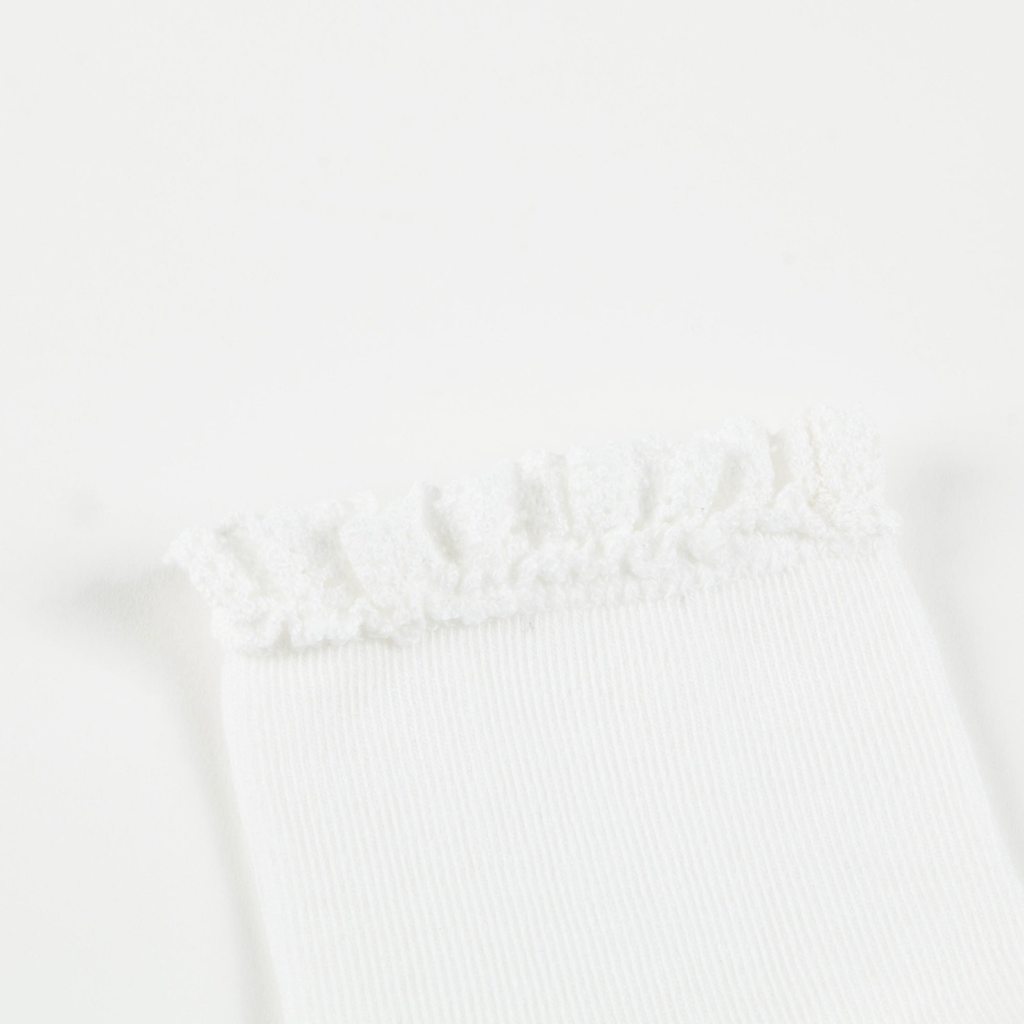 女童白色袜子