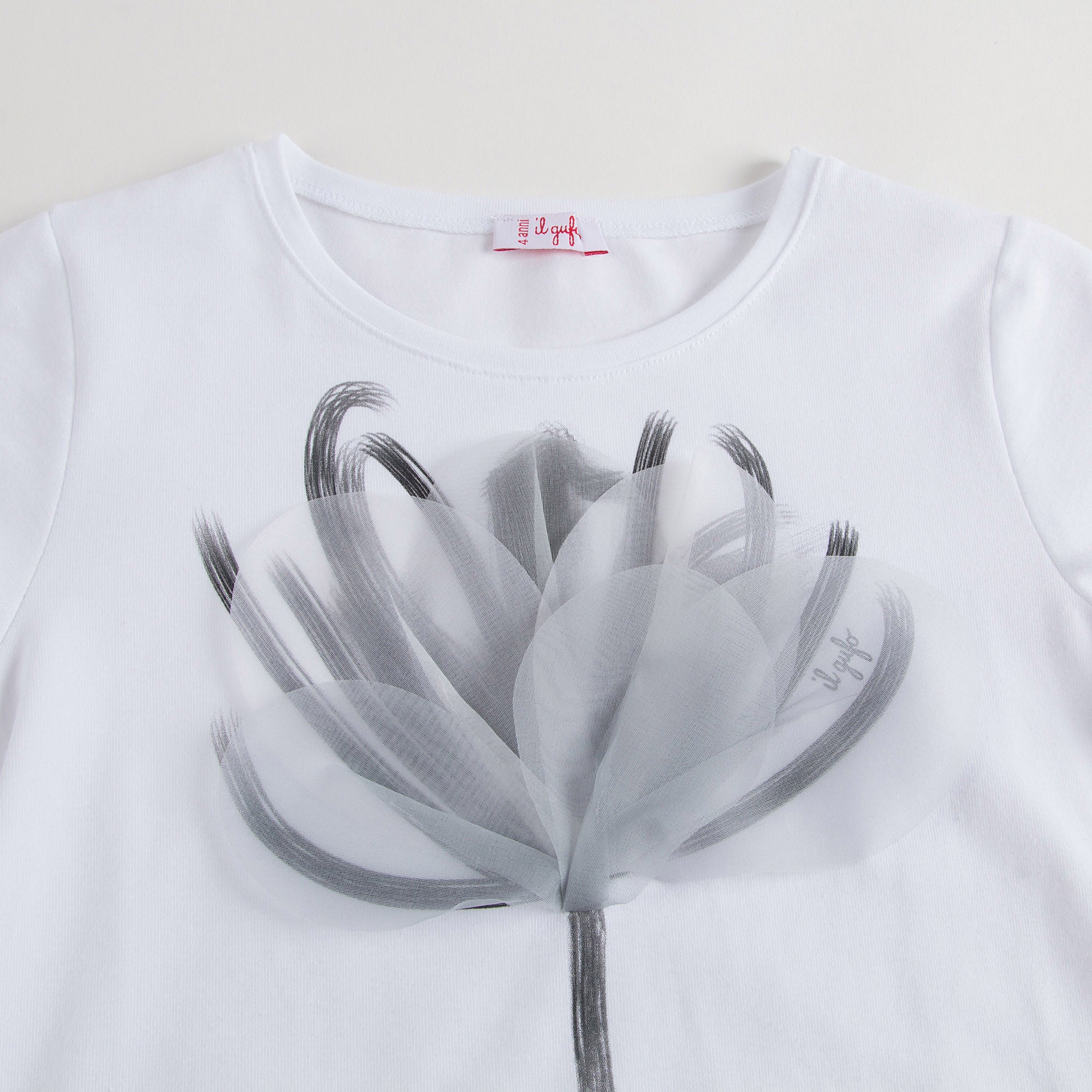 Girls White Cotton T-Shirt With Grey Flower applique - CÉMAROSE | Children's Fashion Store - 3