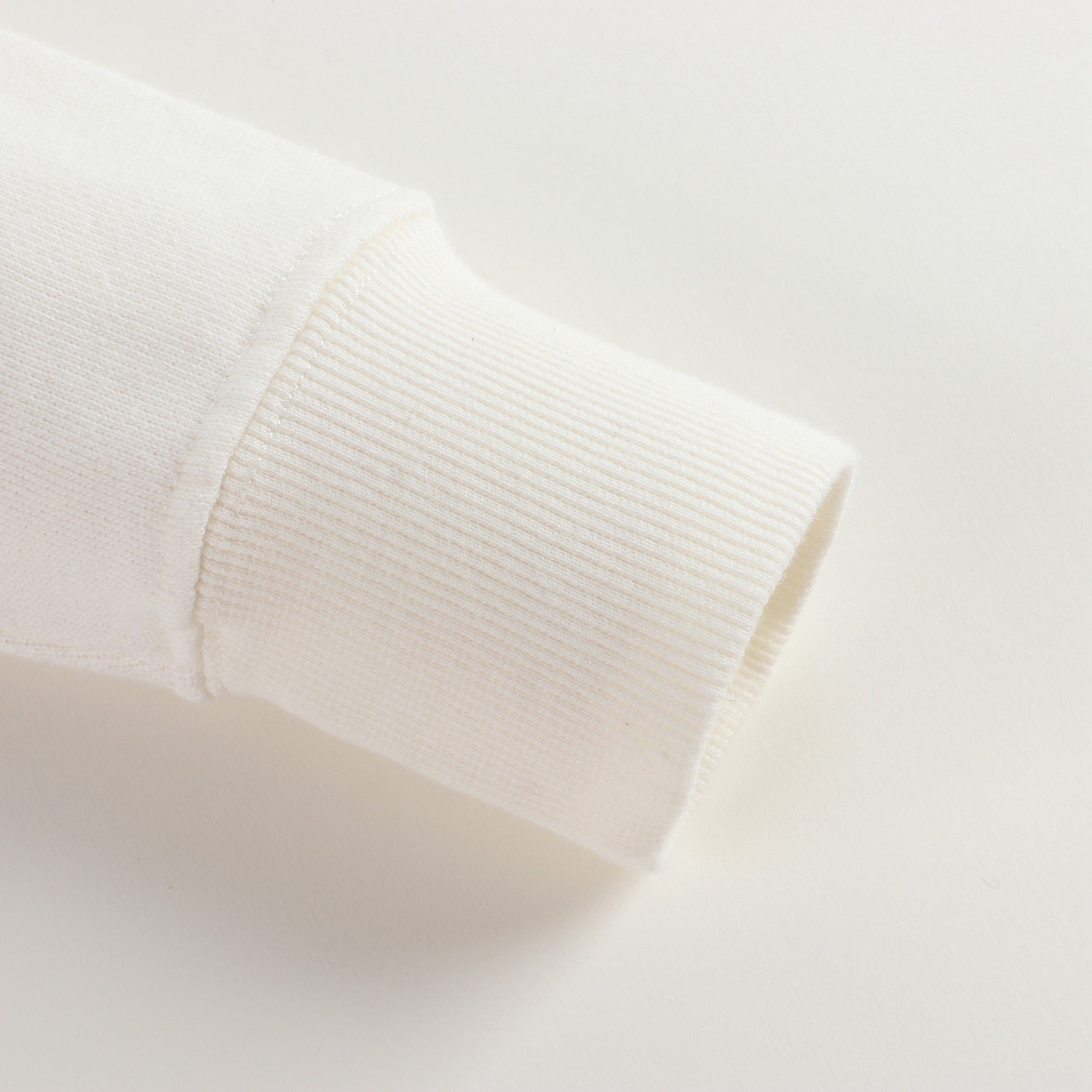 女童白色连帽卫衣