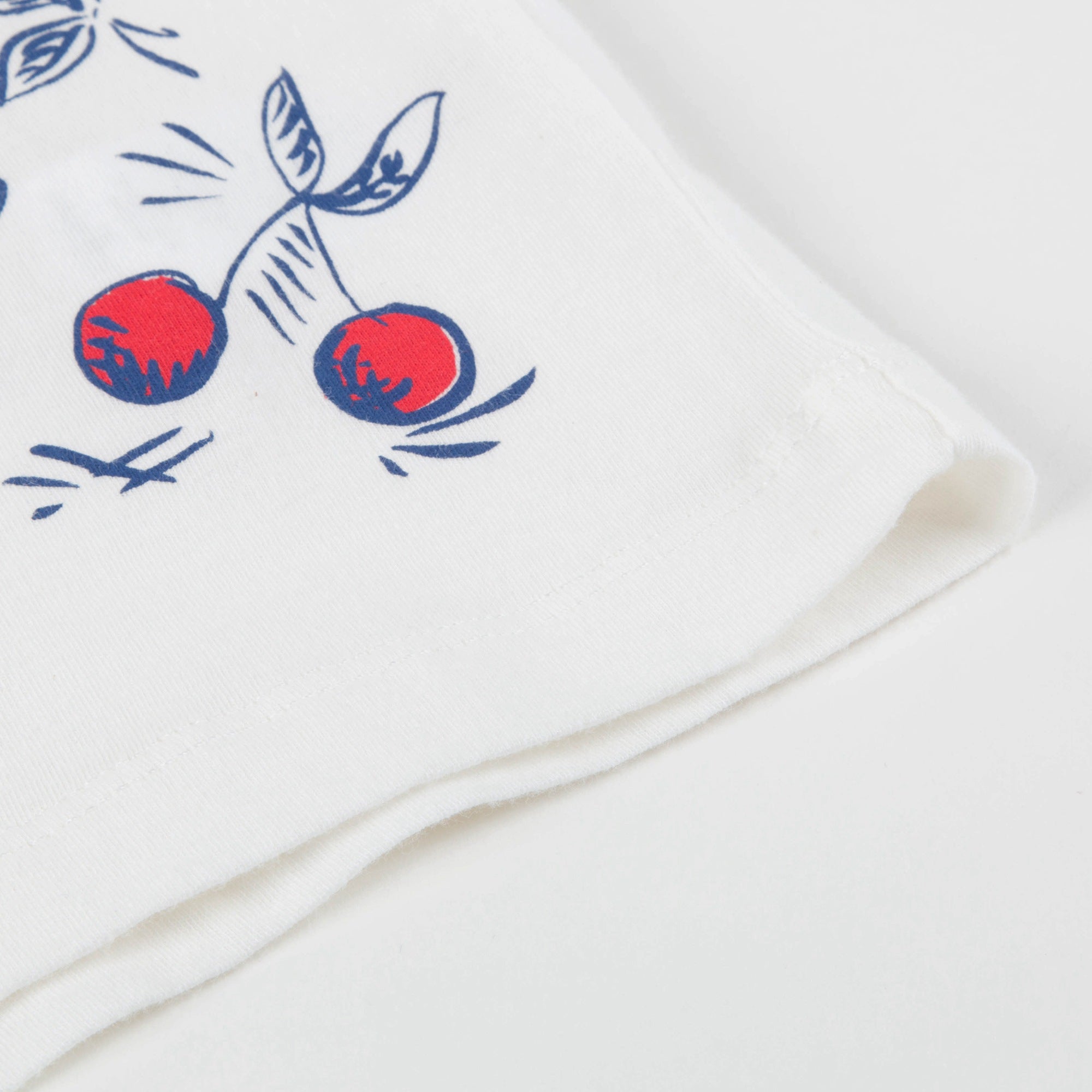 女童米白色樱桃印花T恤