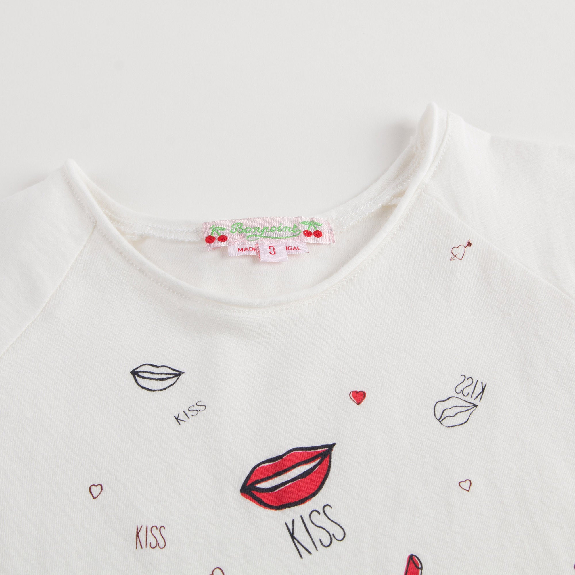 女大童“KISS”白色T恤
