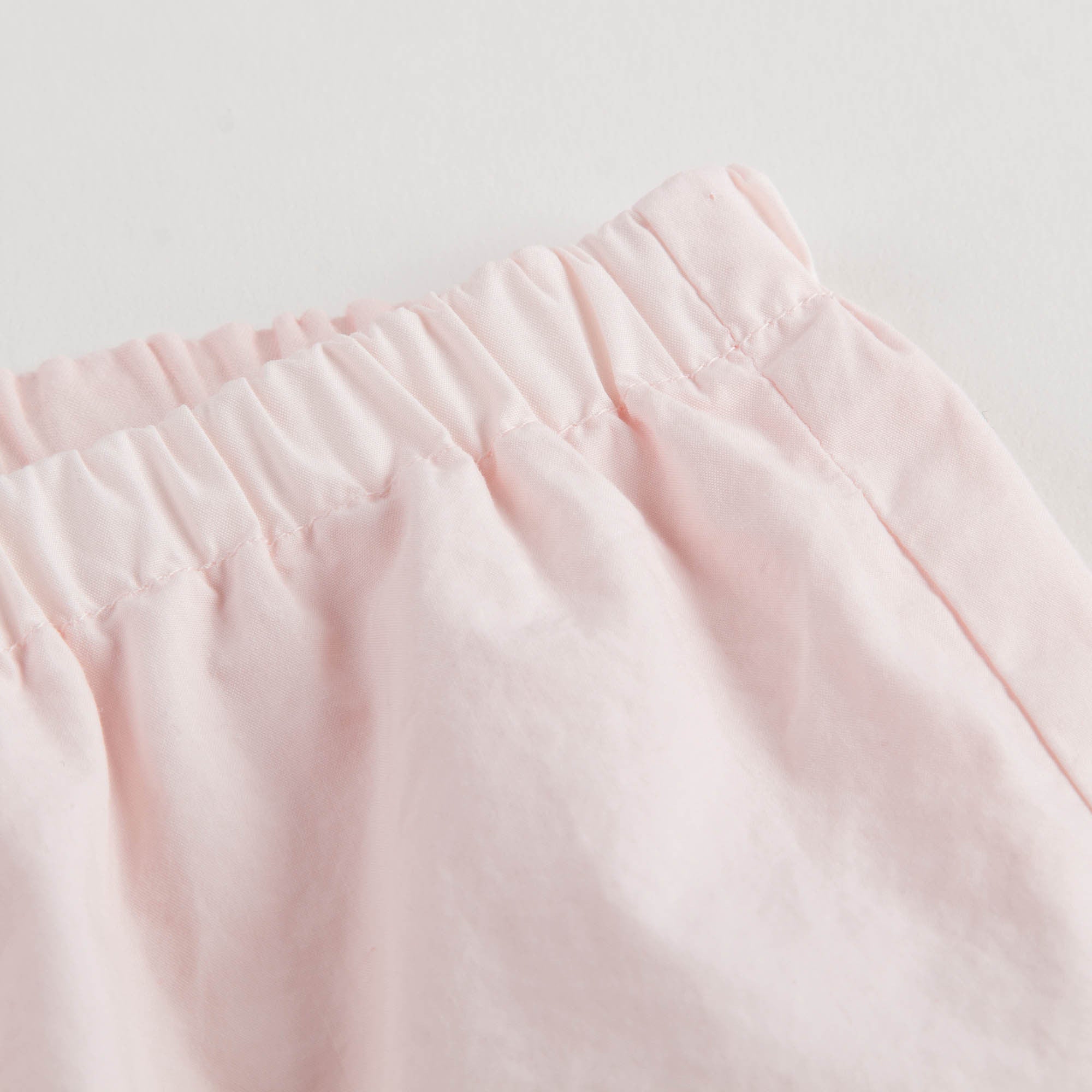 女小童粉色裤子