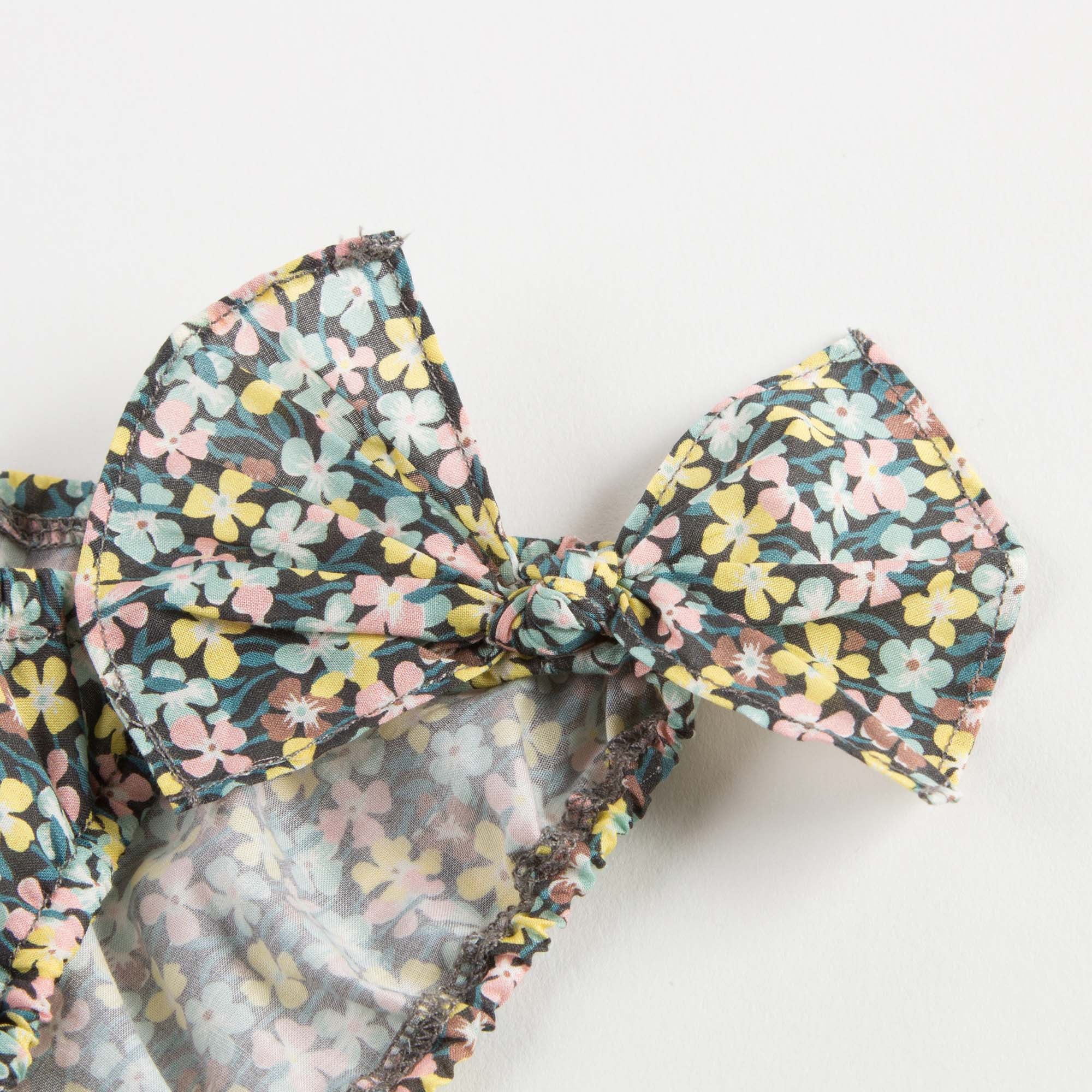 女大童碎花比基尼