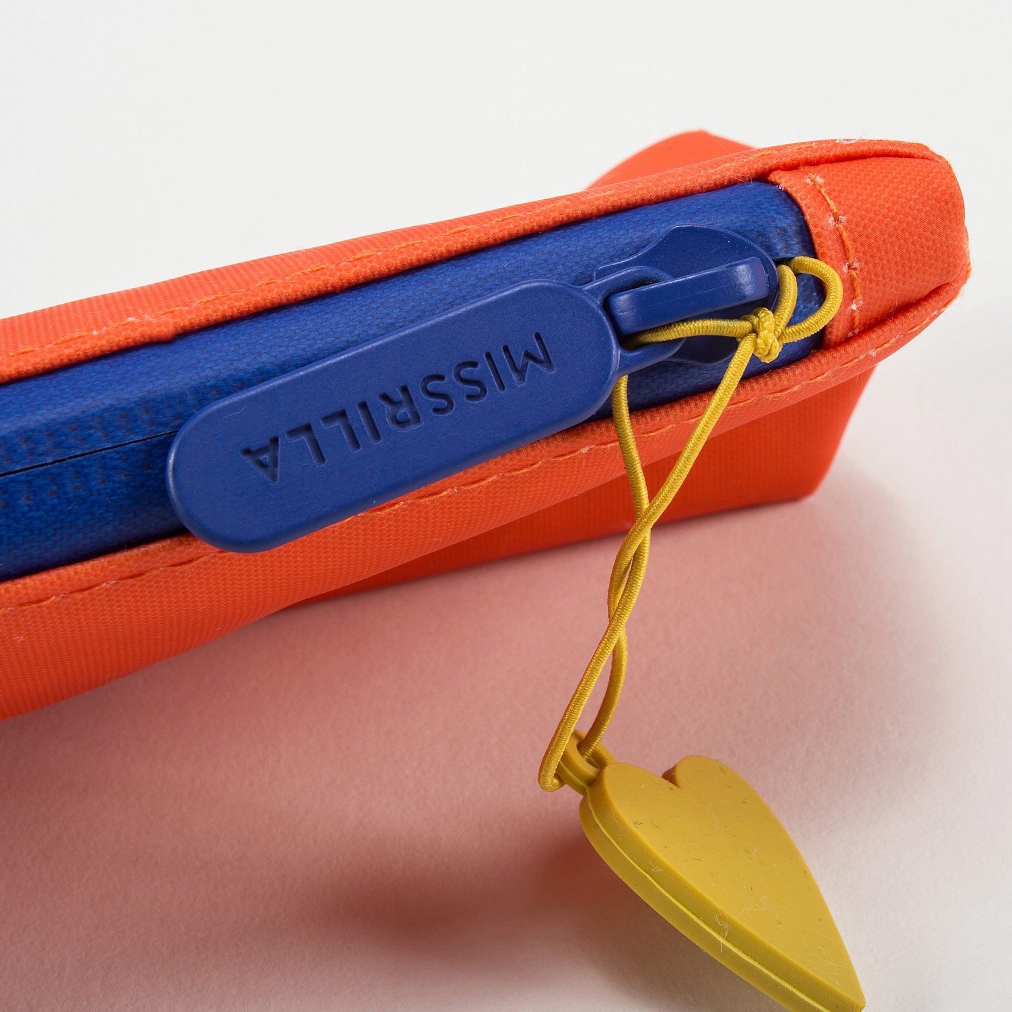 Girls Orange Go Go Go Pencil Pouch（23 x 9 cm）