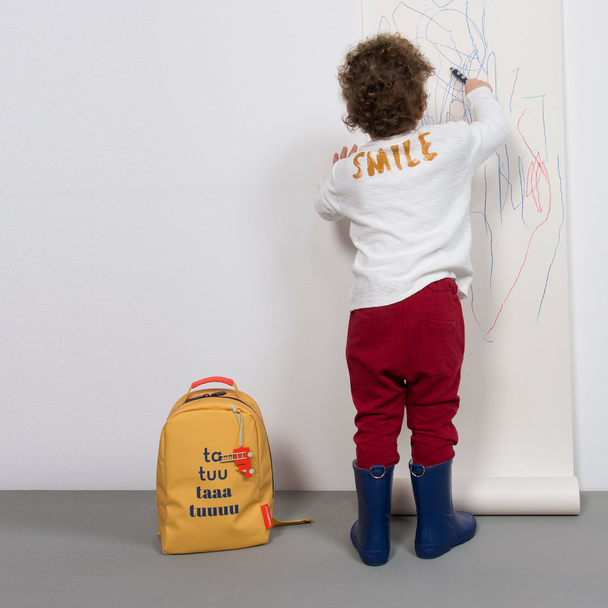 Girls Yellow Mini Firetruck Backpack（20 x 10 x 30 cm）