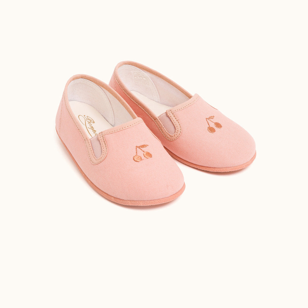 女童粉色Logo鞋子